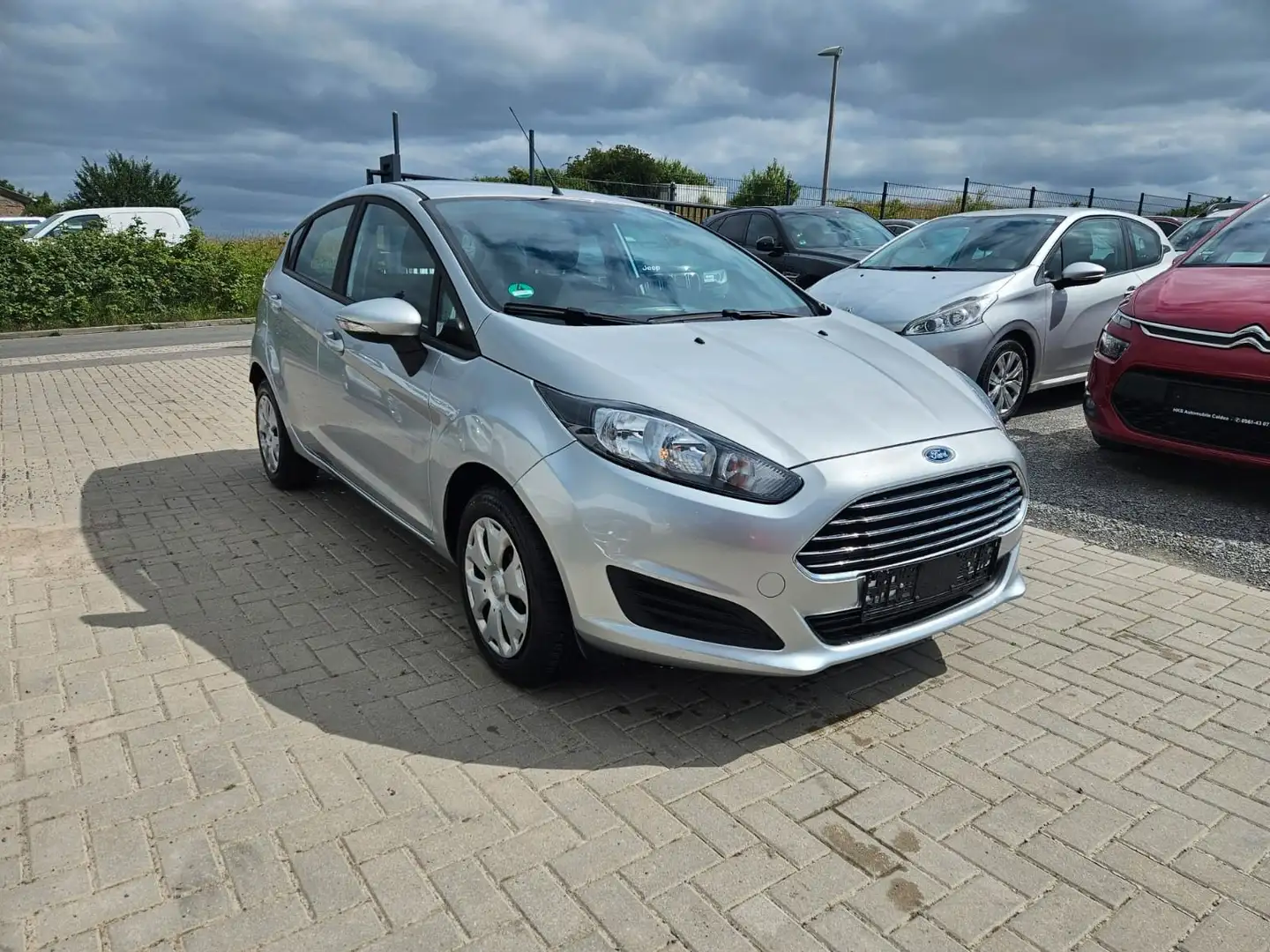 Ford Fiesta Trend Silber - 2