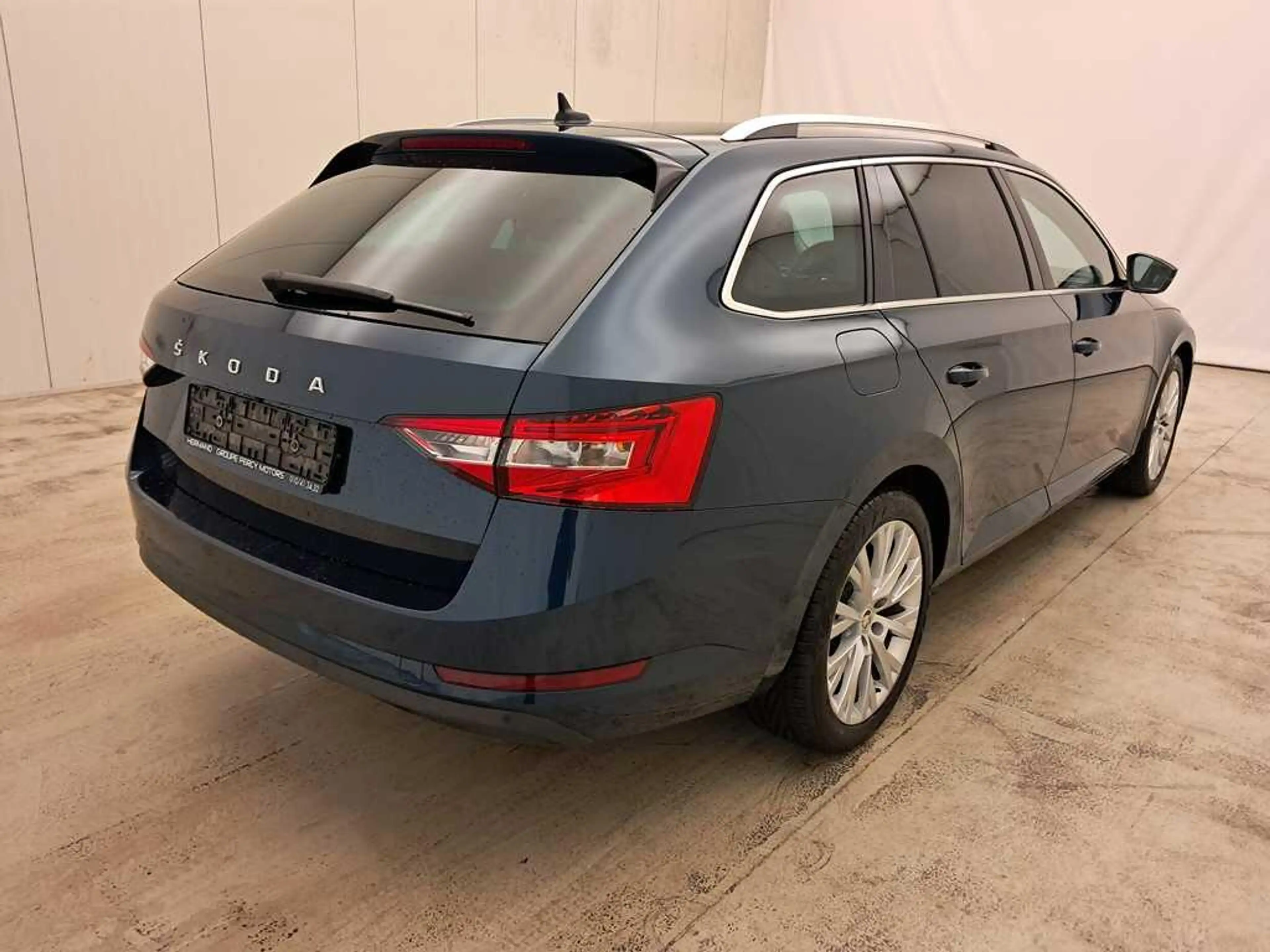 Skoda Superb Combi 1.5 TSi Aut. Clever+ /€13.990 netto / Leder / Navi / Memory / ... — photo 2