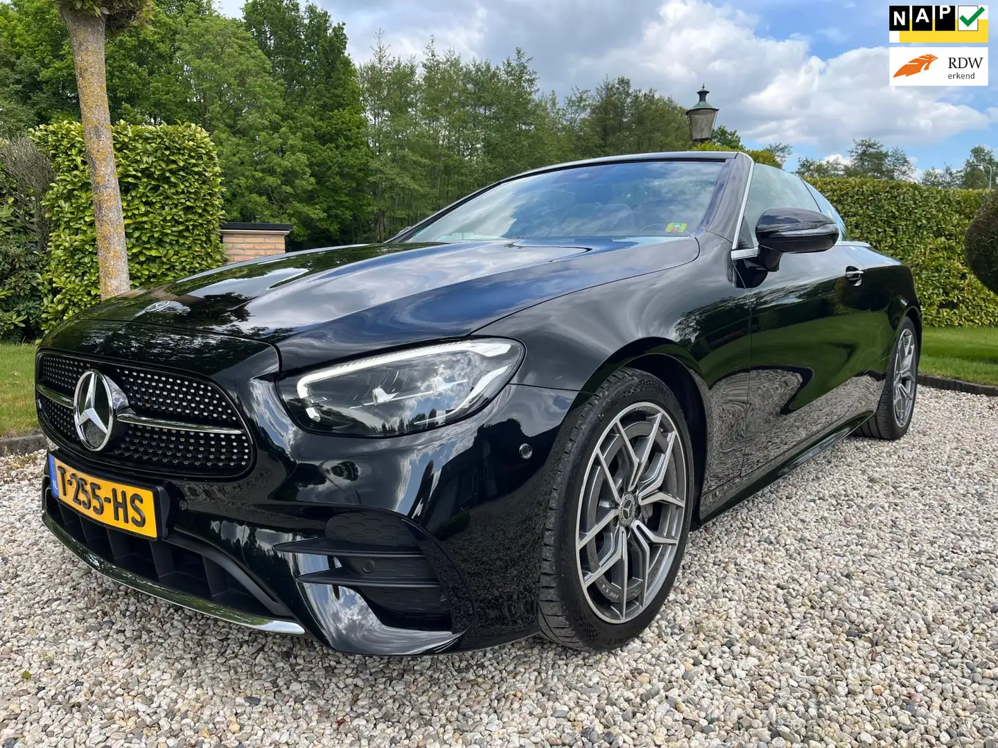 Mercedes-Benz E 200 Cabrio AMG Line Black - 1