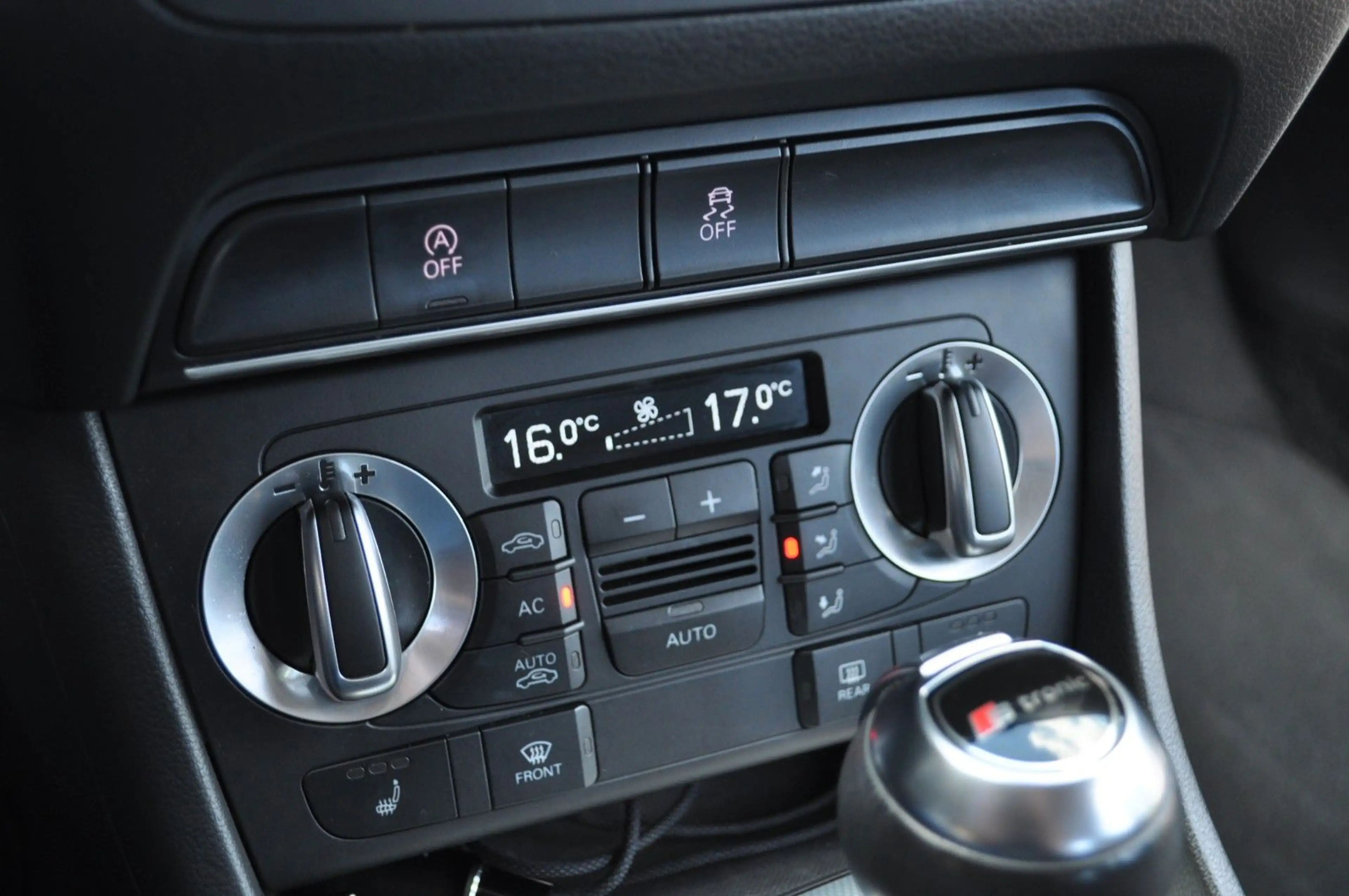Audi Q3 2.0 TDI quattro * AUTOMATIC * — photo 23