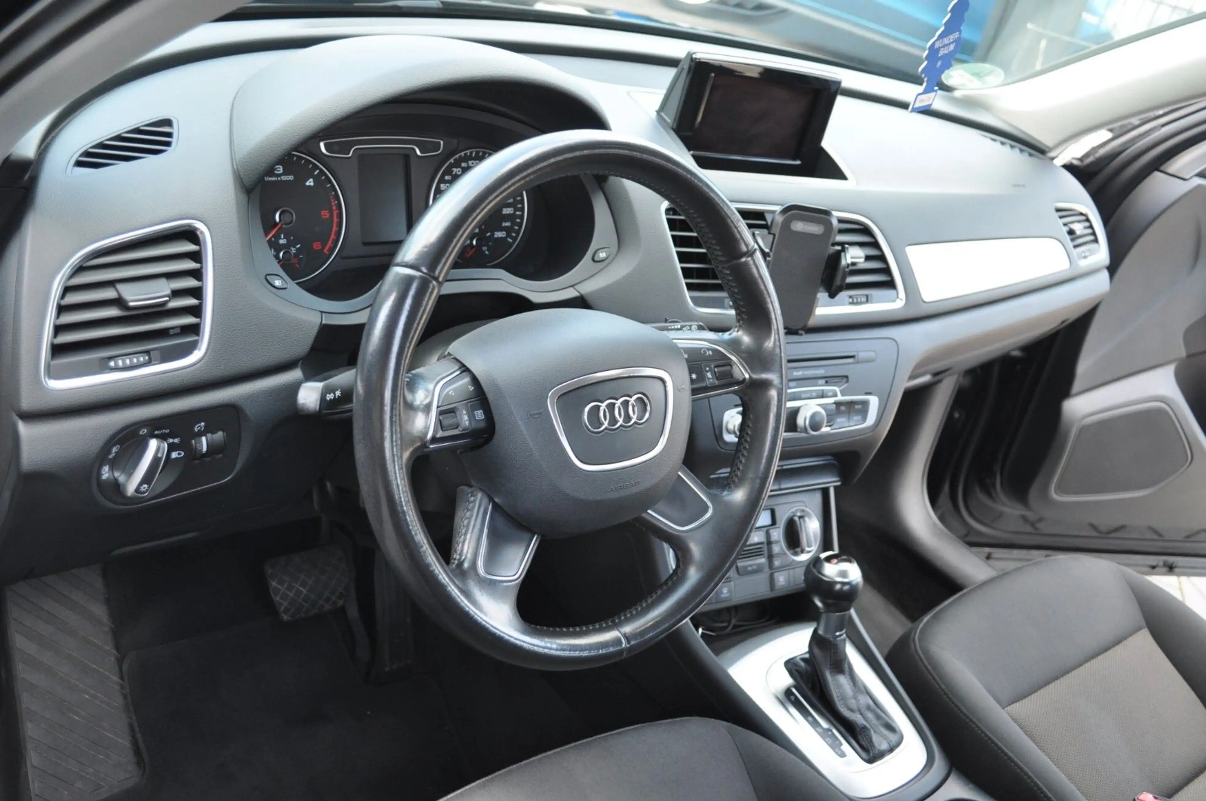 Audi Q3 2.0 TDI quattro * AUTOMATIC * — photo 14