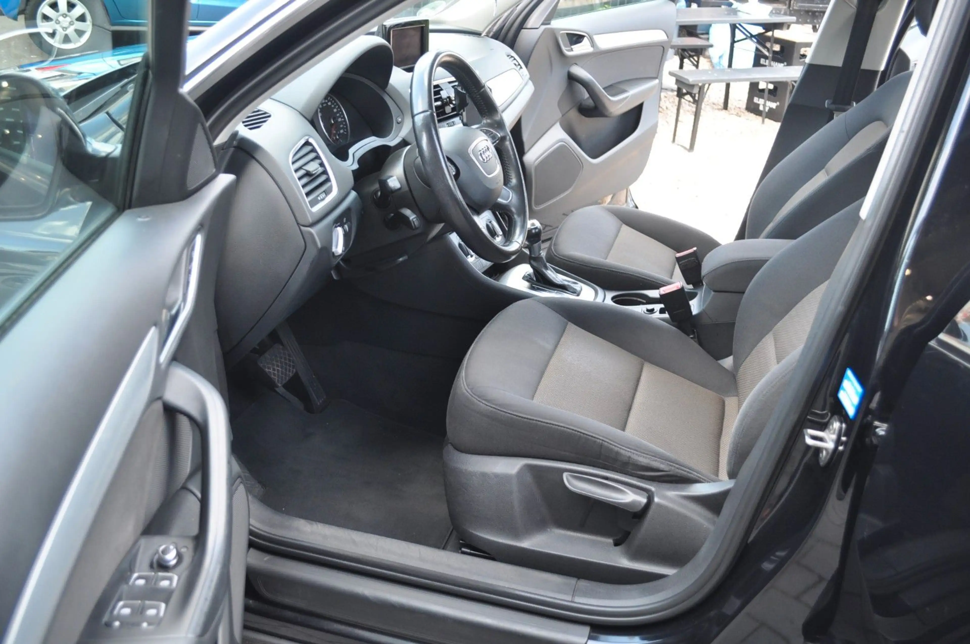 Audi Q3 2.0 TDI quattro * AUTOMATIC * — photo 10