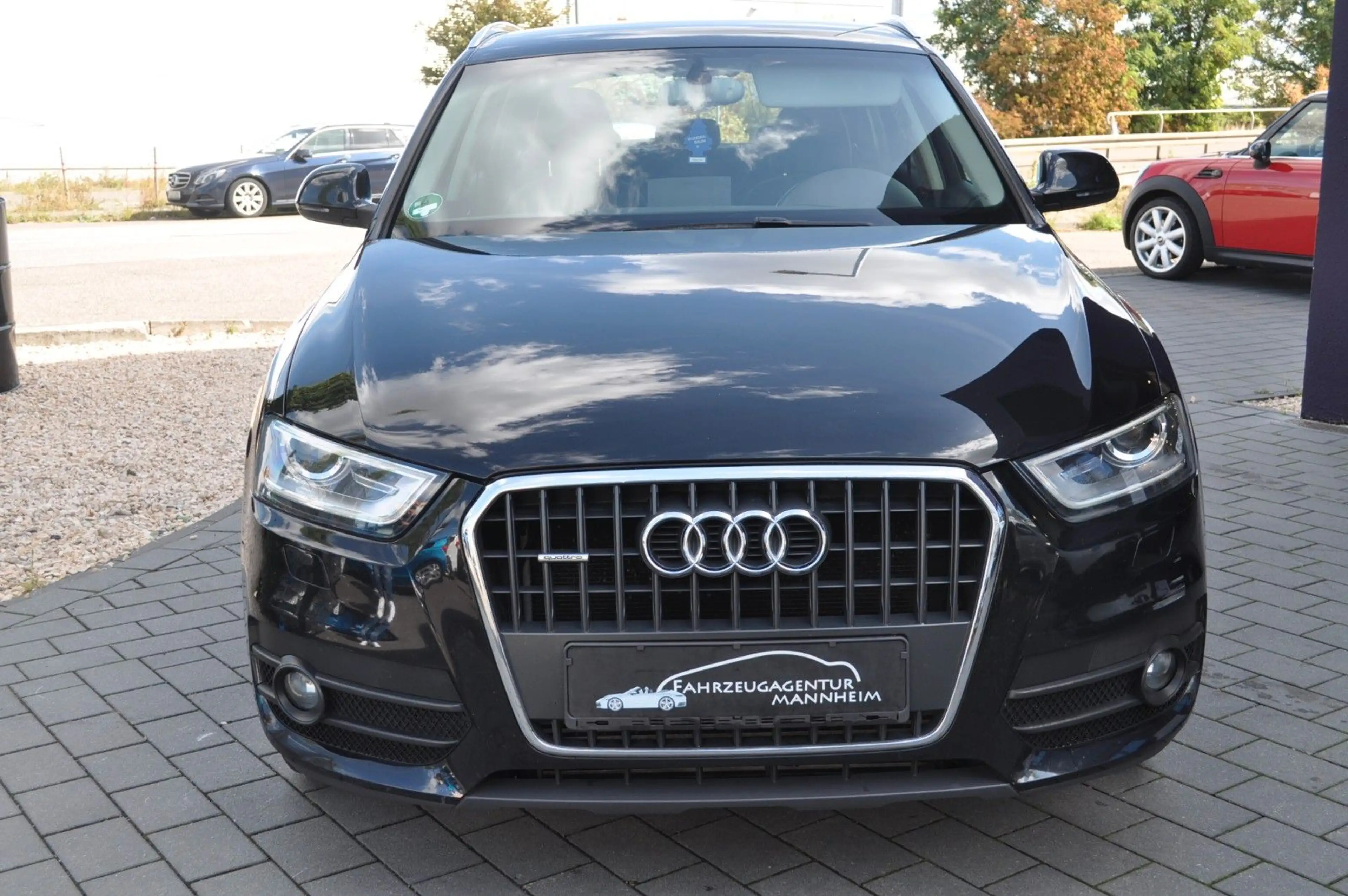 Audi Q3 2.0 TDI quattro * AUTOMATIC * — photo 2