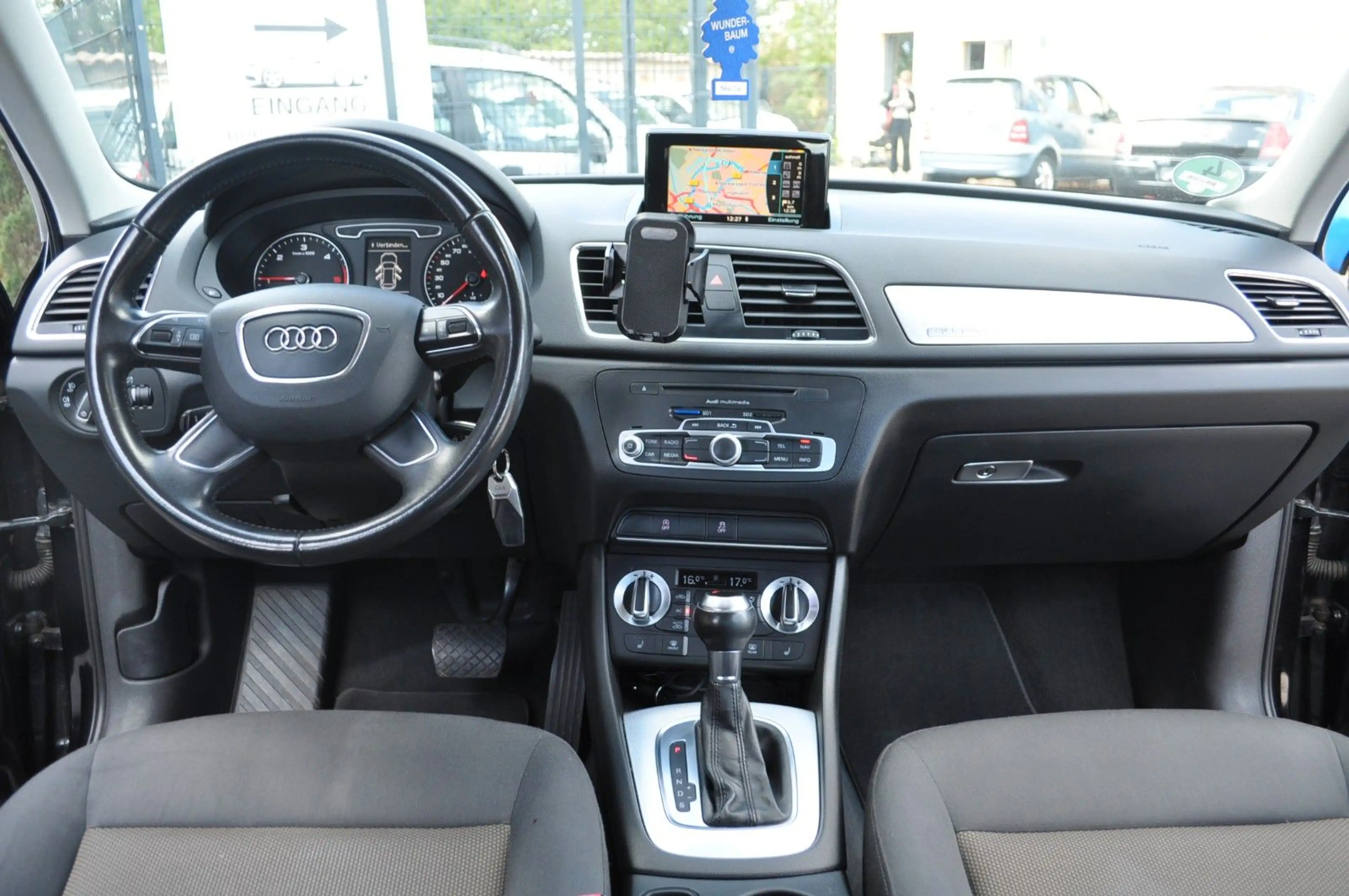 Audi Q3 2.0 TDI quattro * AUTOMATIC * — photo 9