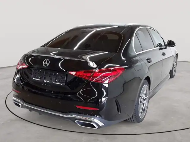 Mercedes-Benz C-Class view 4
