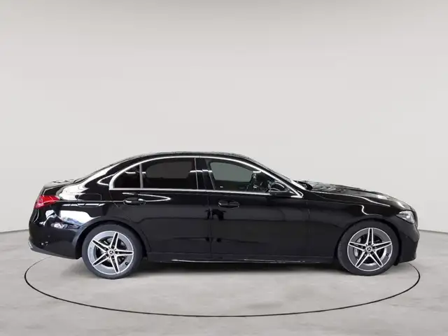 Mercedes-Benz C-Class view 3