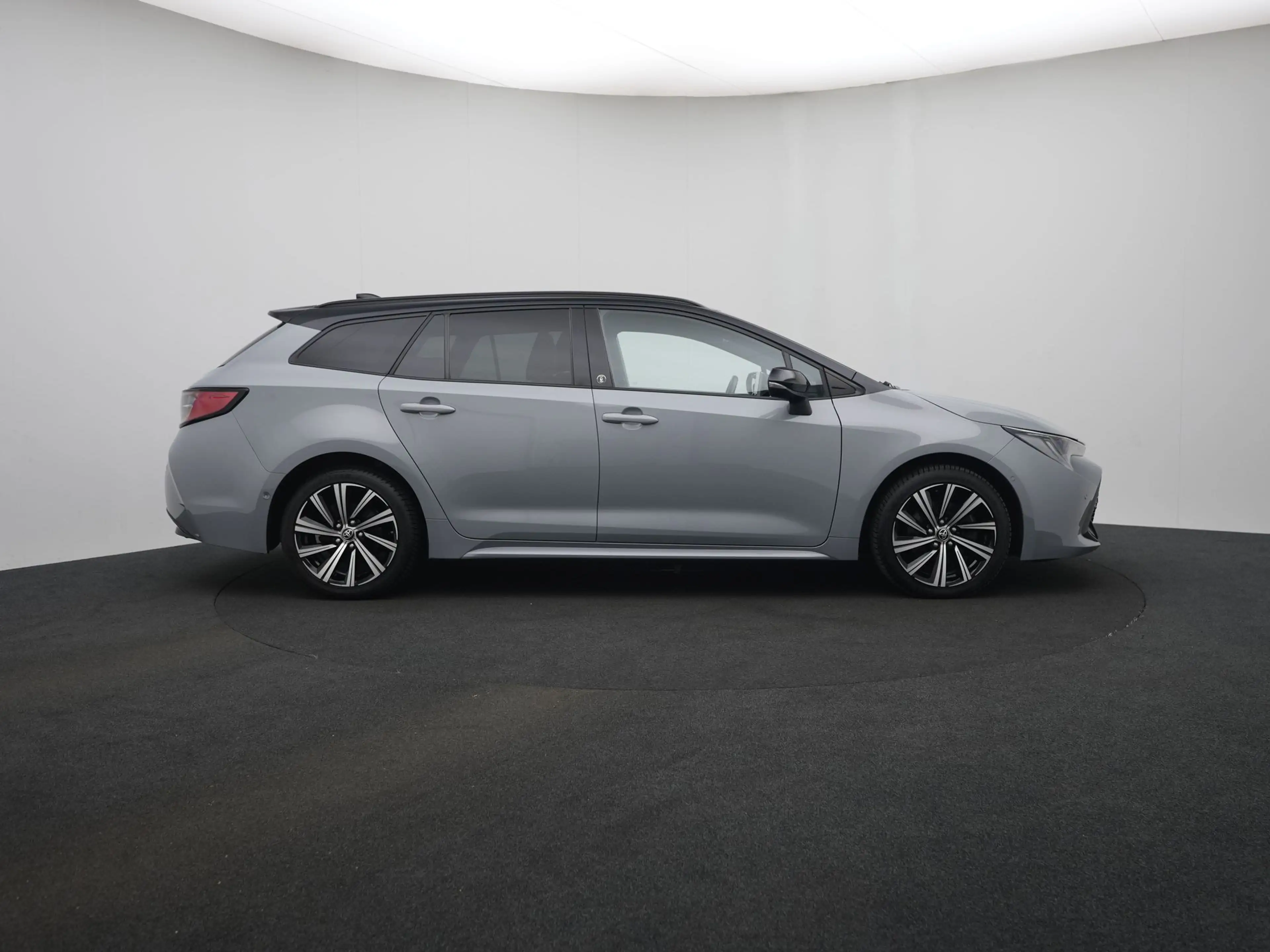 Toyota Corolla Touring Sports 2.0 Hybrid Dynamic | Voorruit-Stuur — photo 11