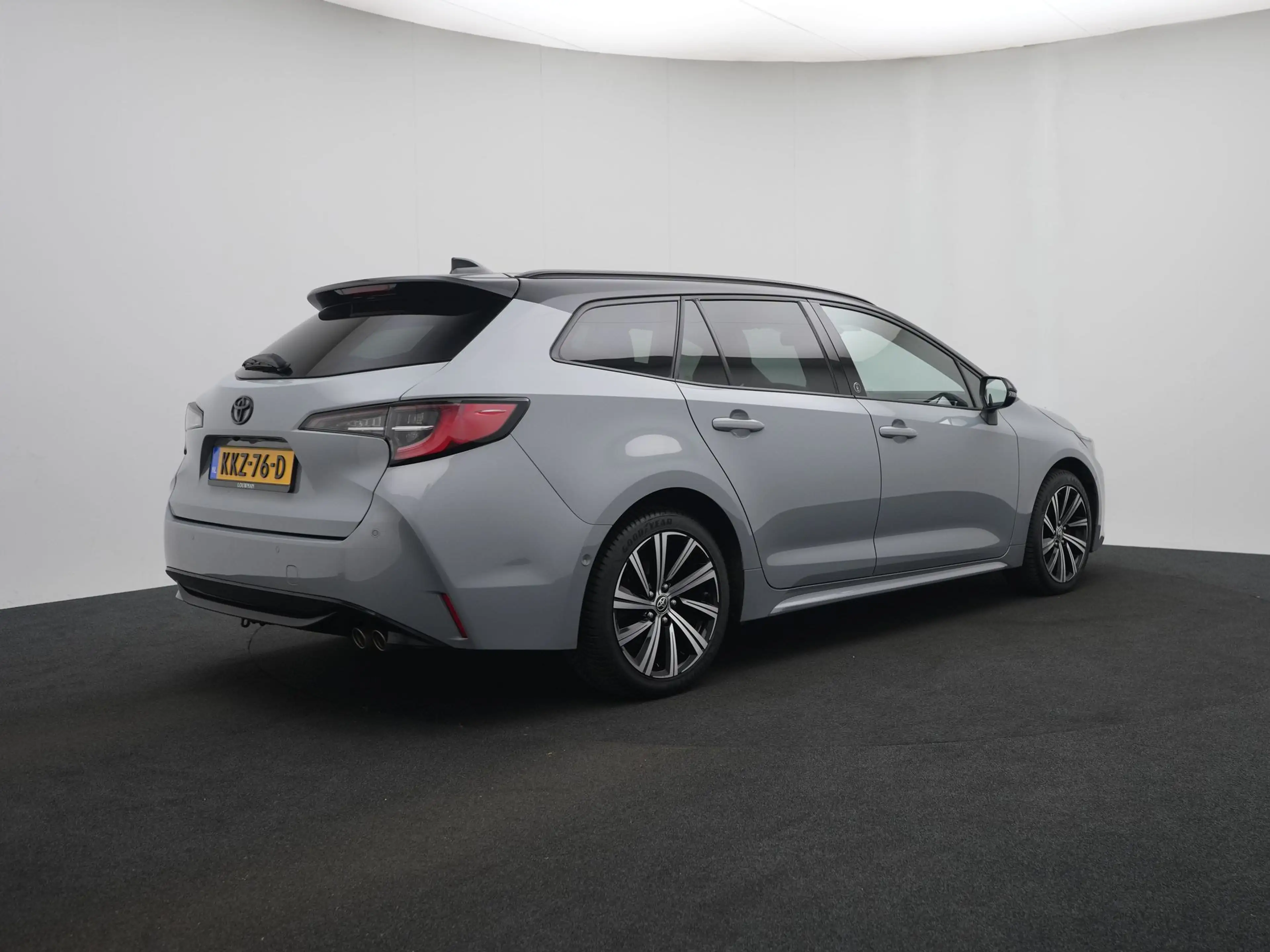 Toyota Corolla Touring Sports 2.0 Hybrid Dynamic | Voorruit-Stuur — photo 2