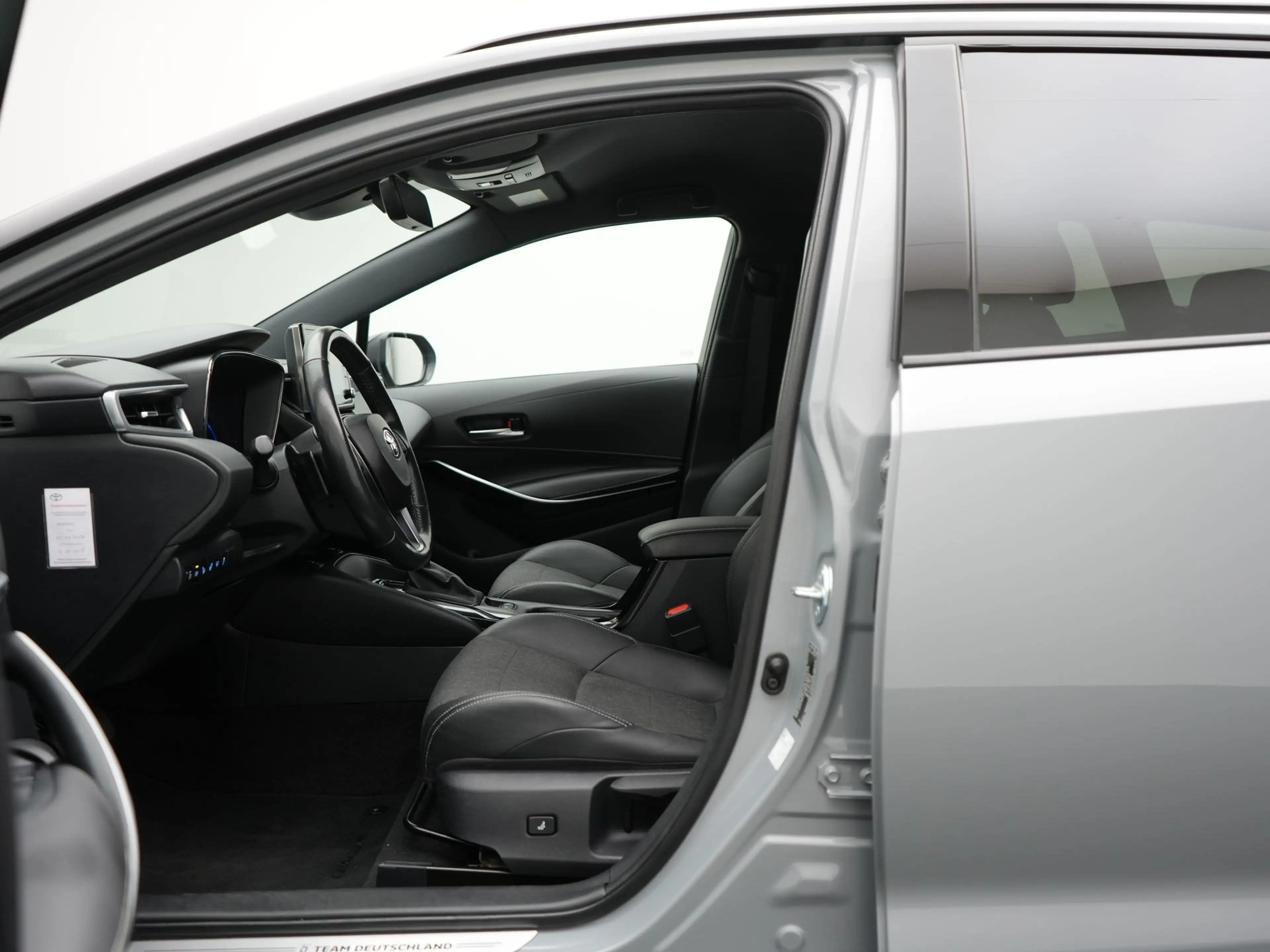 Toyota Corolla Touring Sports 2.0 Hybrid Dynamic | Voorruit-Stuur — photo 7