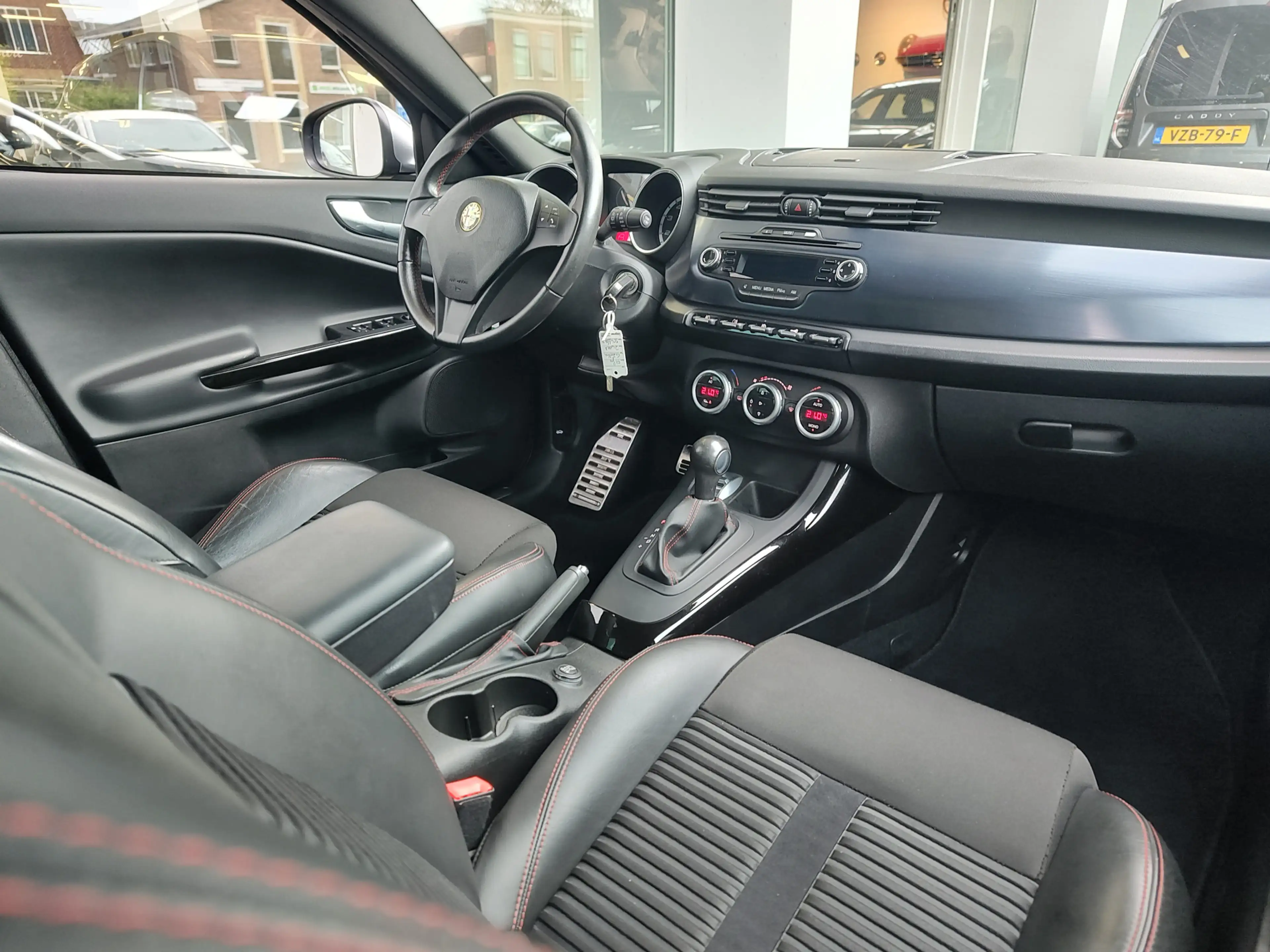 Alfa Romeo Giulietta 1.4 T SPORTIVA AUTOMAAT Cruise Control | Clima | P — photo 9
