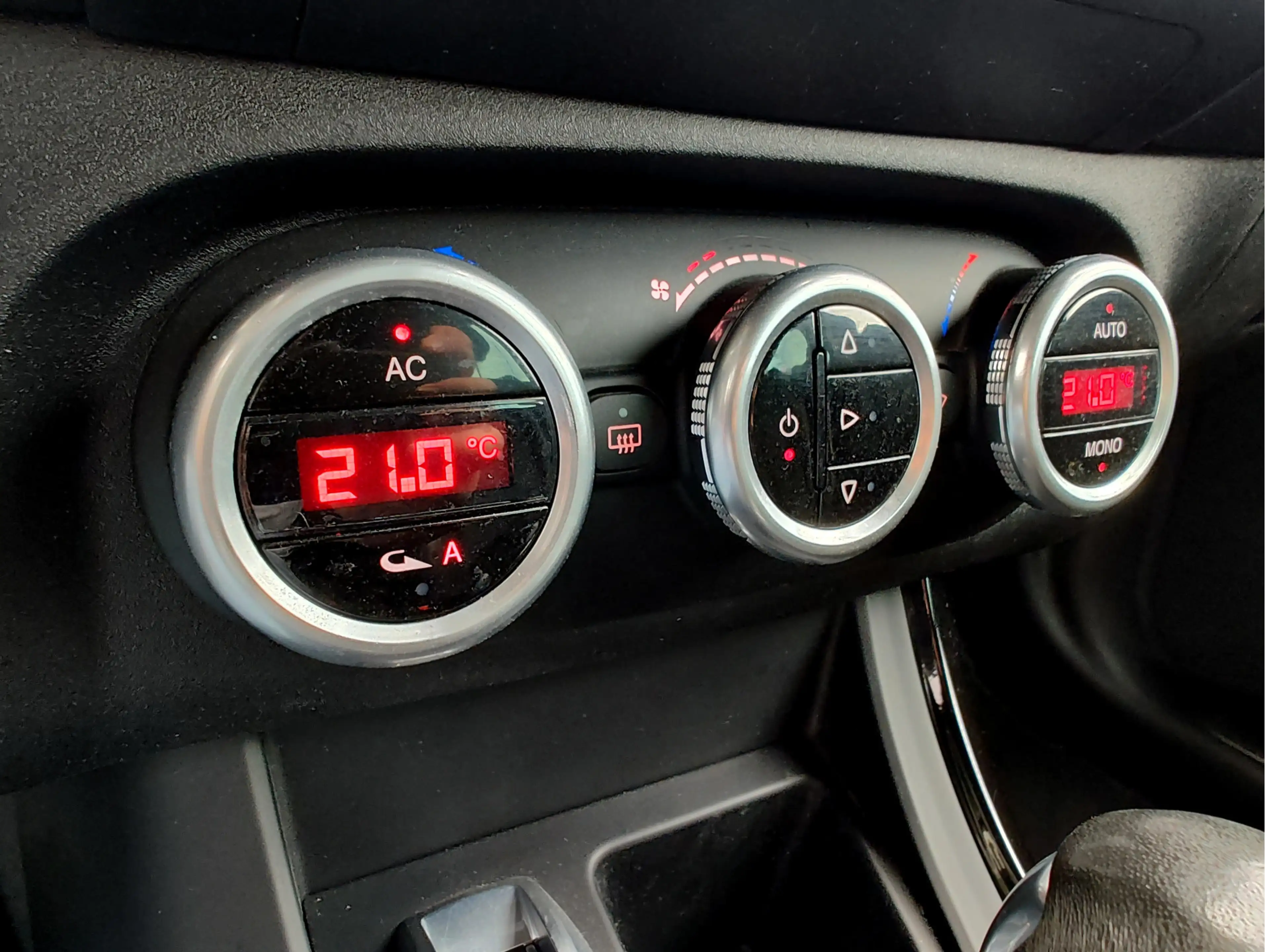 Alfa Romeo Giulietta 1.4 T SPORTIVA AUTOMAAT Cruise Control | Clima | P — photo 17