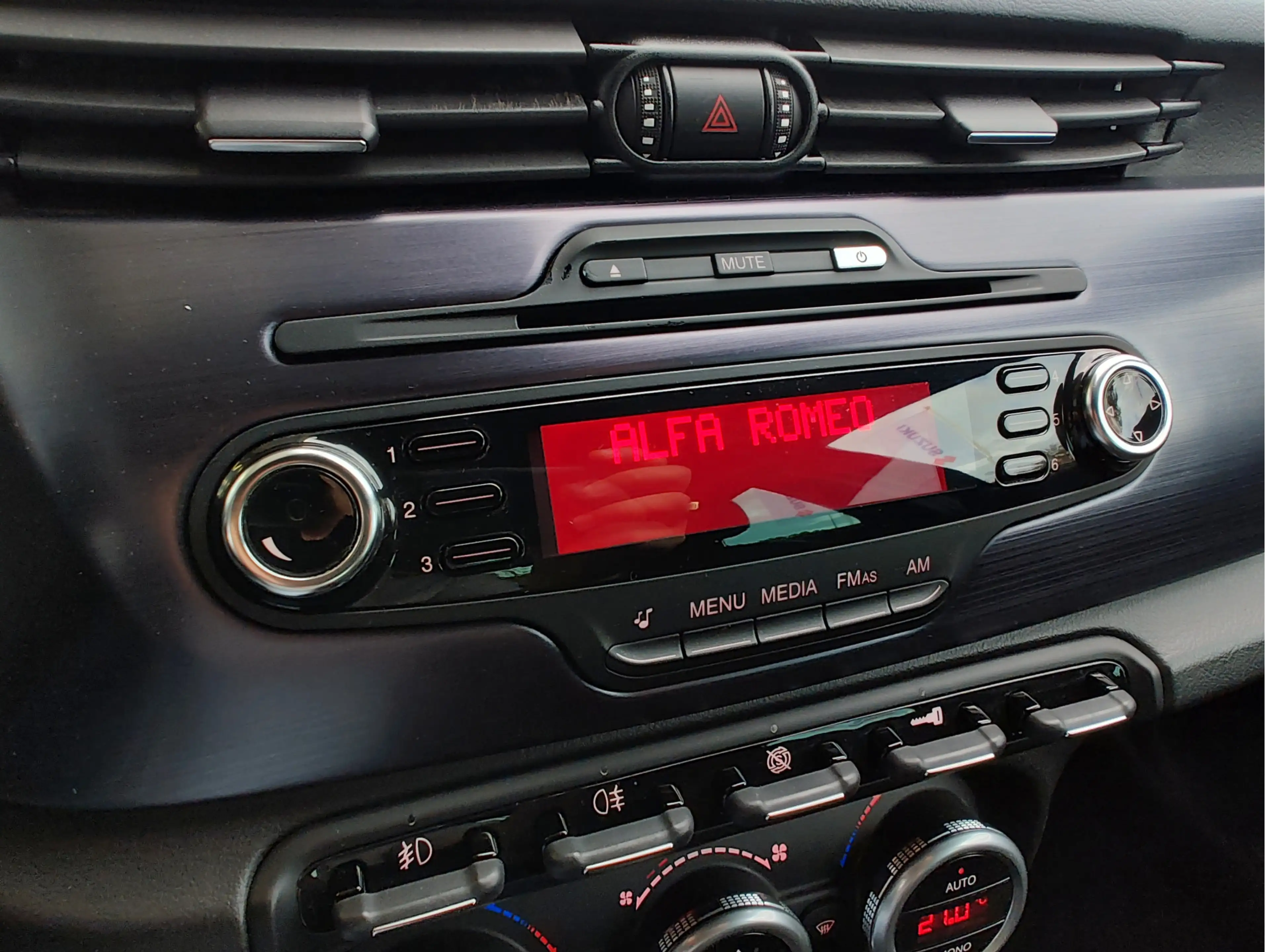 Alfa Romeo Giulietta 1.4 T SPORTIVA AUTOMAAT Cruise Control | Clima | P — photo 15