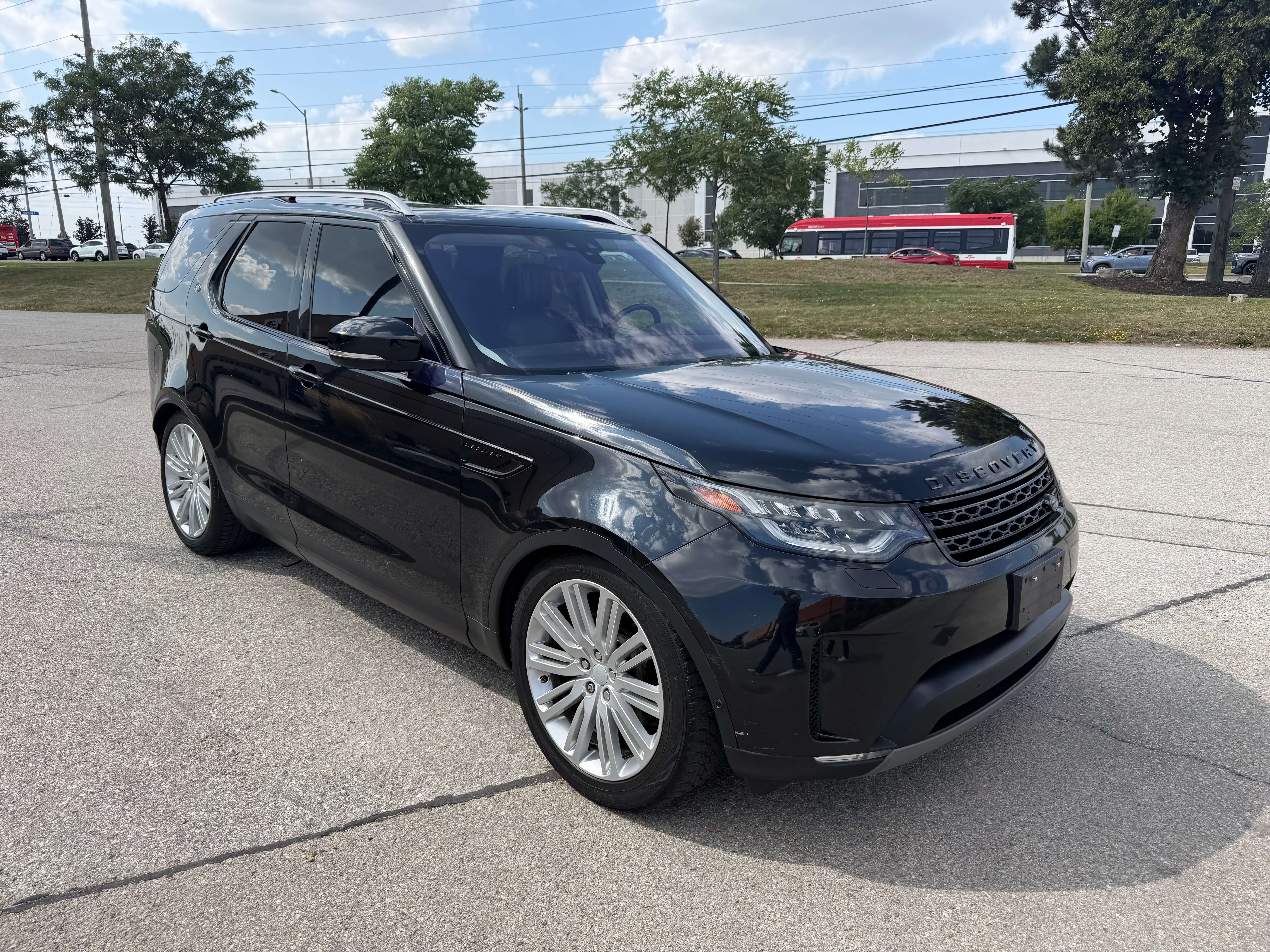 2017 Land Rover Discovery 5