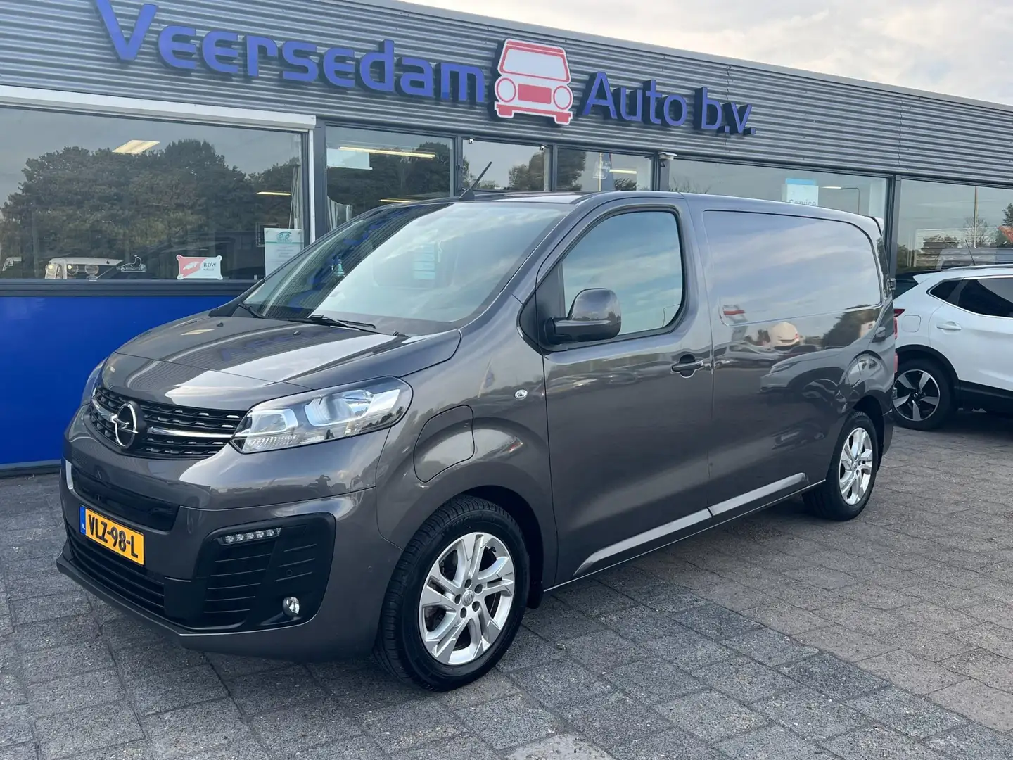 Opel Vivaro-e L2H1 Edition, Navi, Camera enz.... Grijs - 2