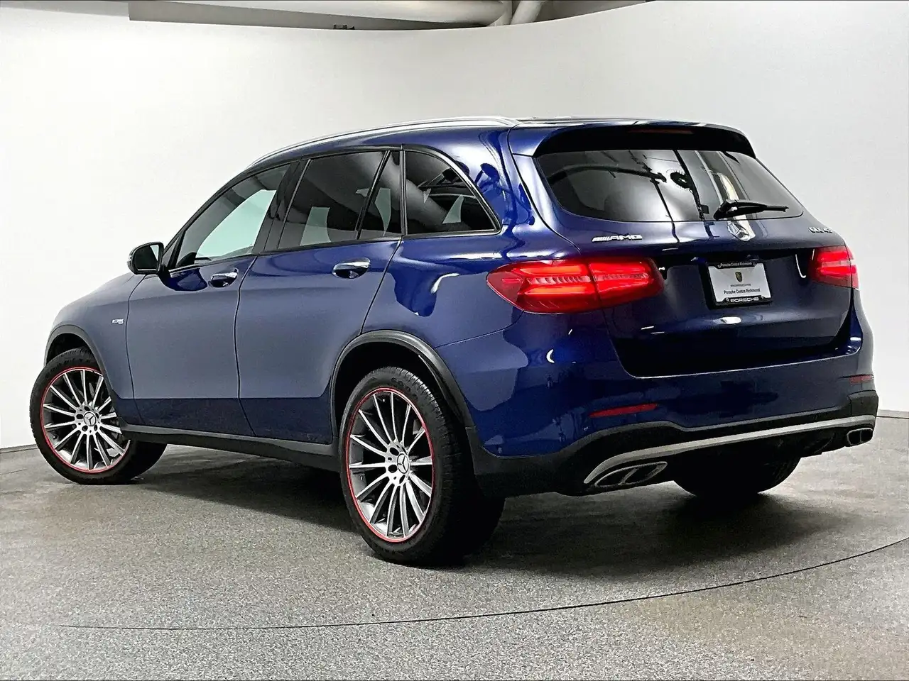 Mercedes-Benz GLC снимка Mercedes-Benz GLC