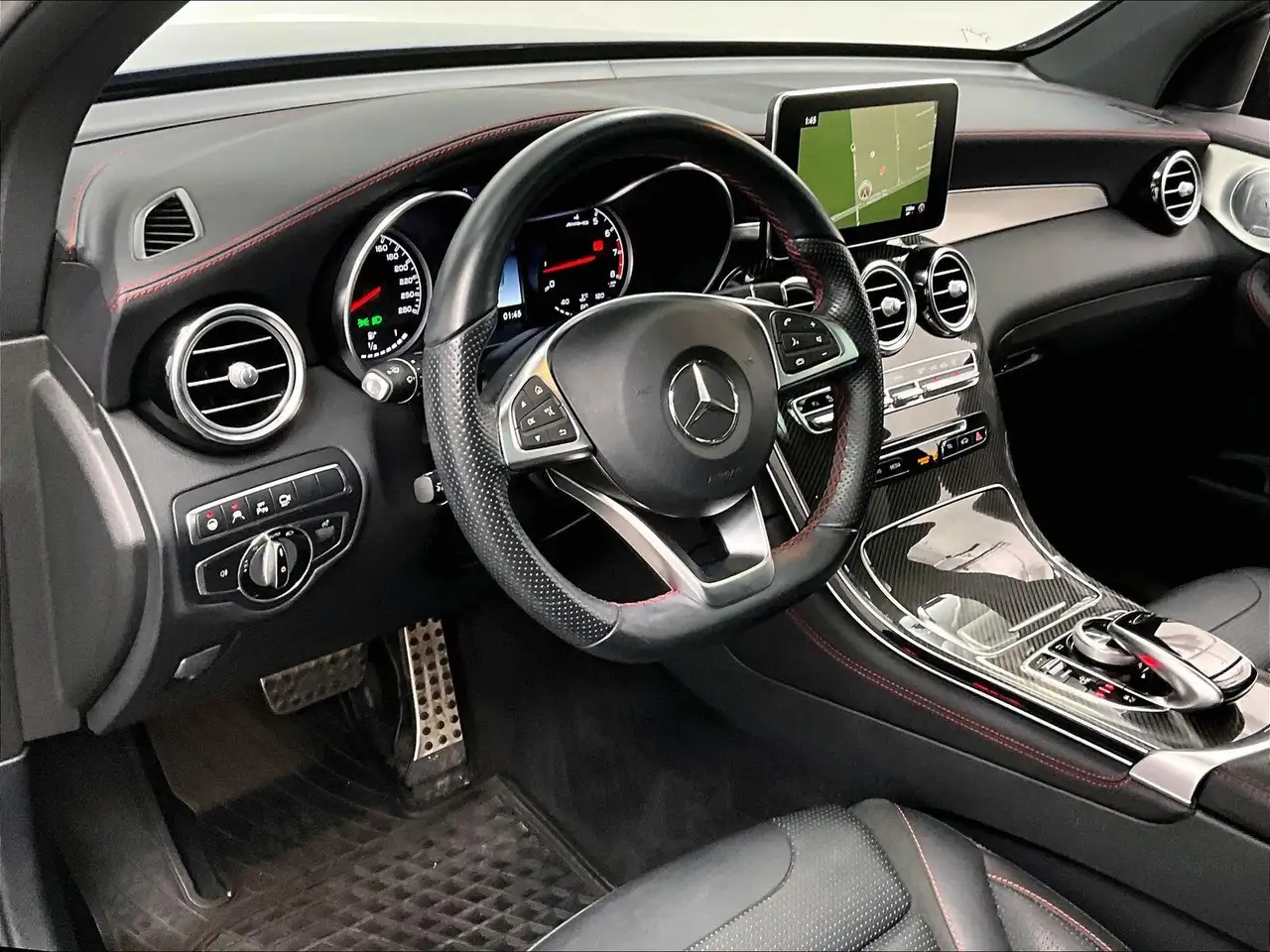 Mercedes-Benz GLC снимка Mercedes-Benz GLC