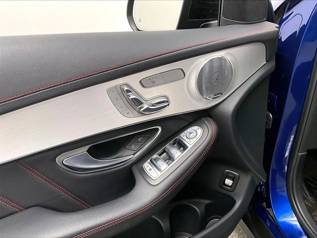 Mercedes-Benz GLC снимка Mercedes-Benz GLC
