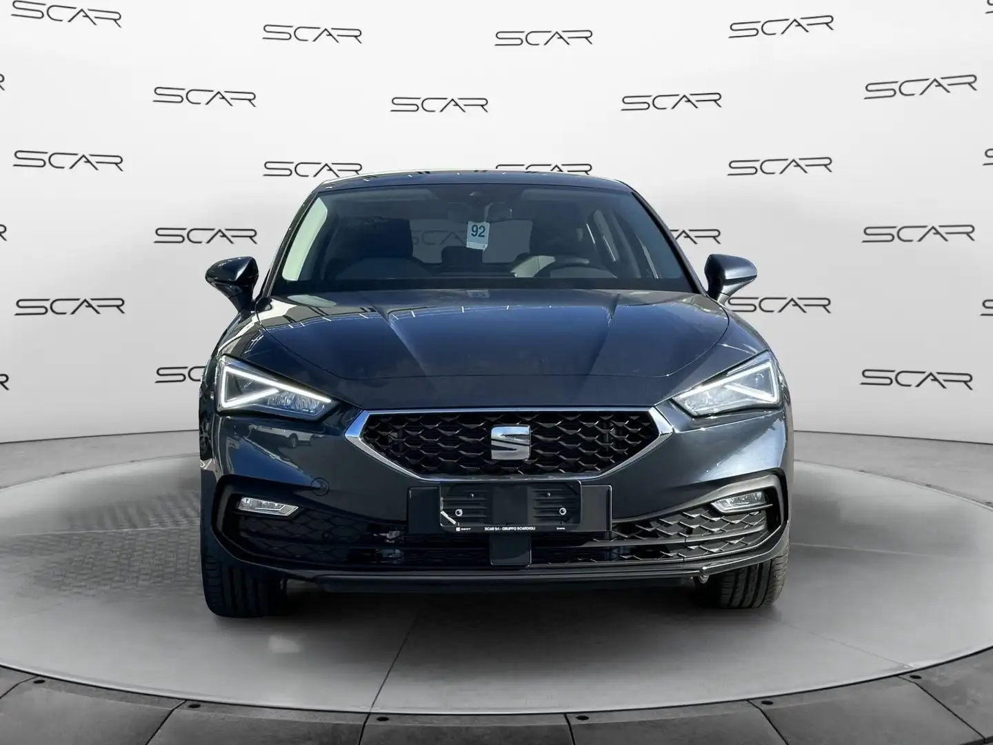SEAT Leon 1.0 eTSI 110 CV DSG Businnes Šedá - 2