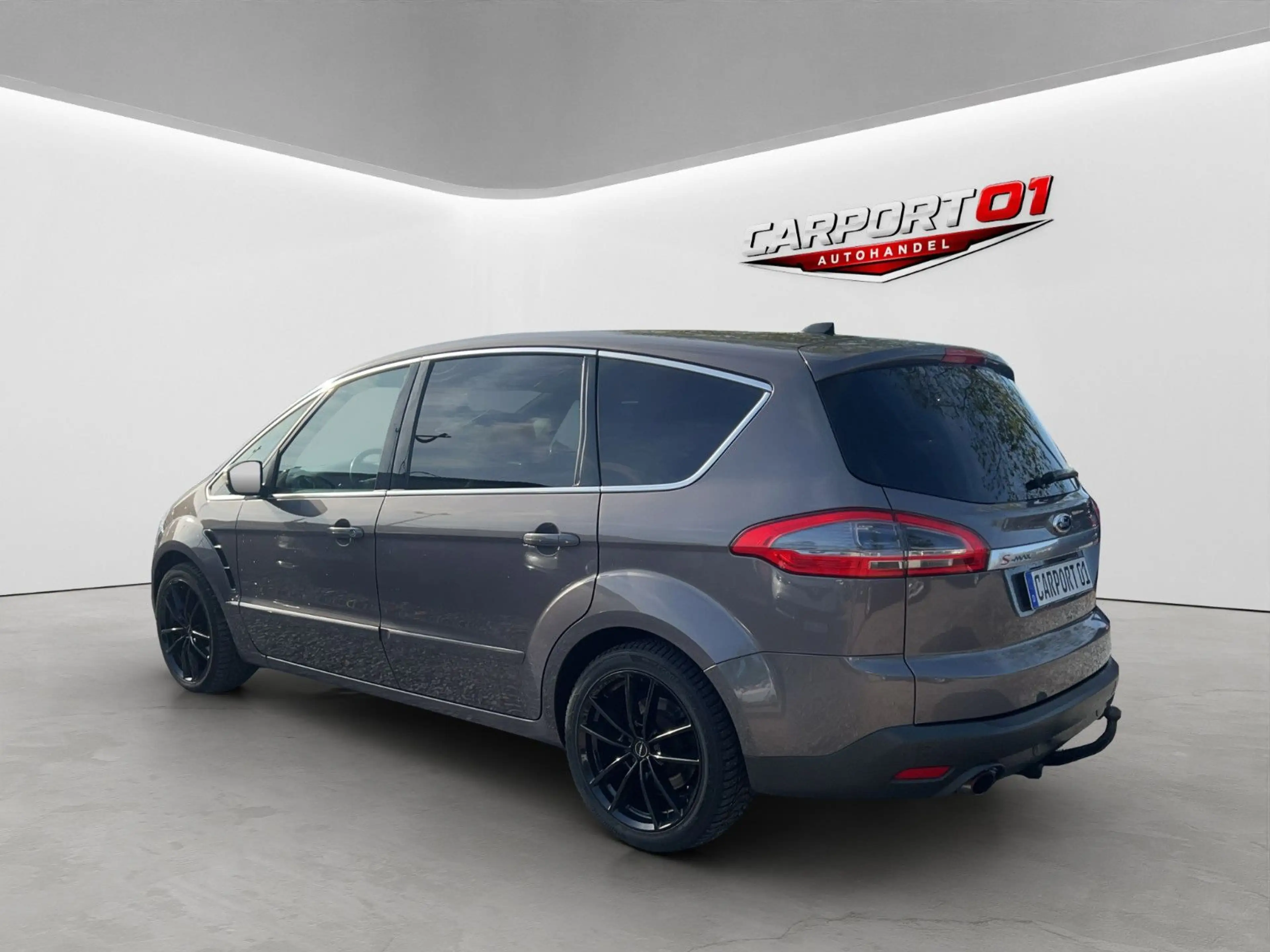 Ford S-Max S-MAX Titanium/AHK/8xAlu/Navi/Leder/Temp./