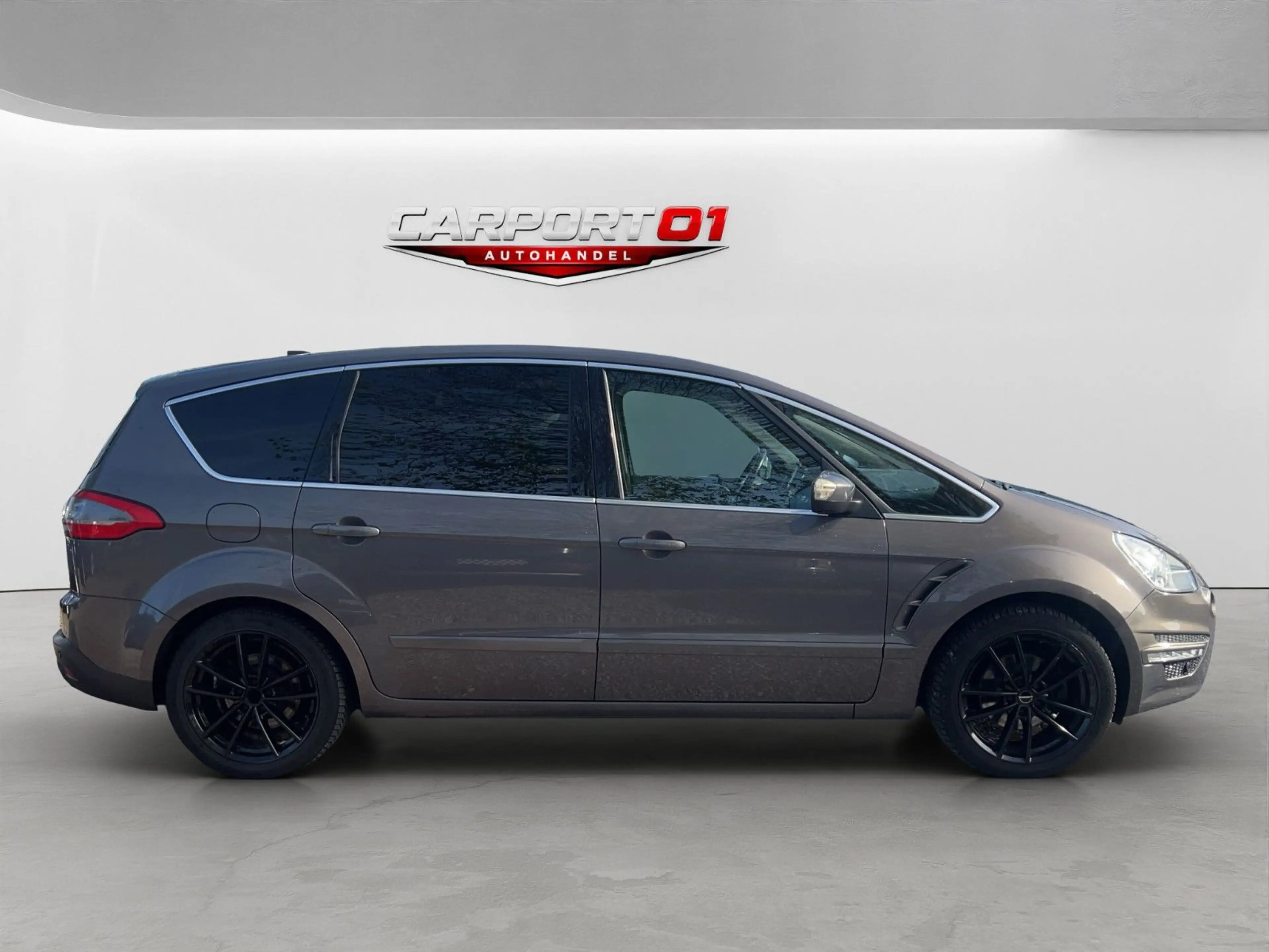 Ford S-Max S-MAX Titanium/AHK/8xAlu/Navi/Leder/Temp./ — photo 4