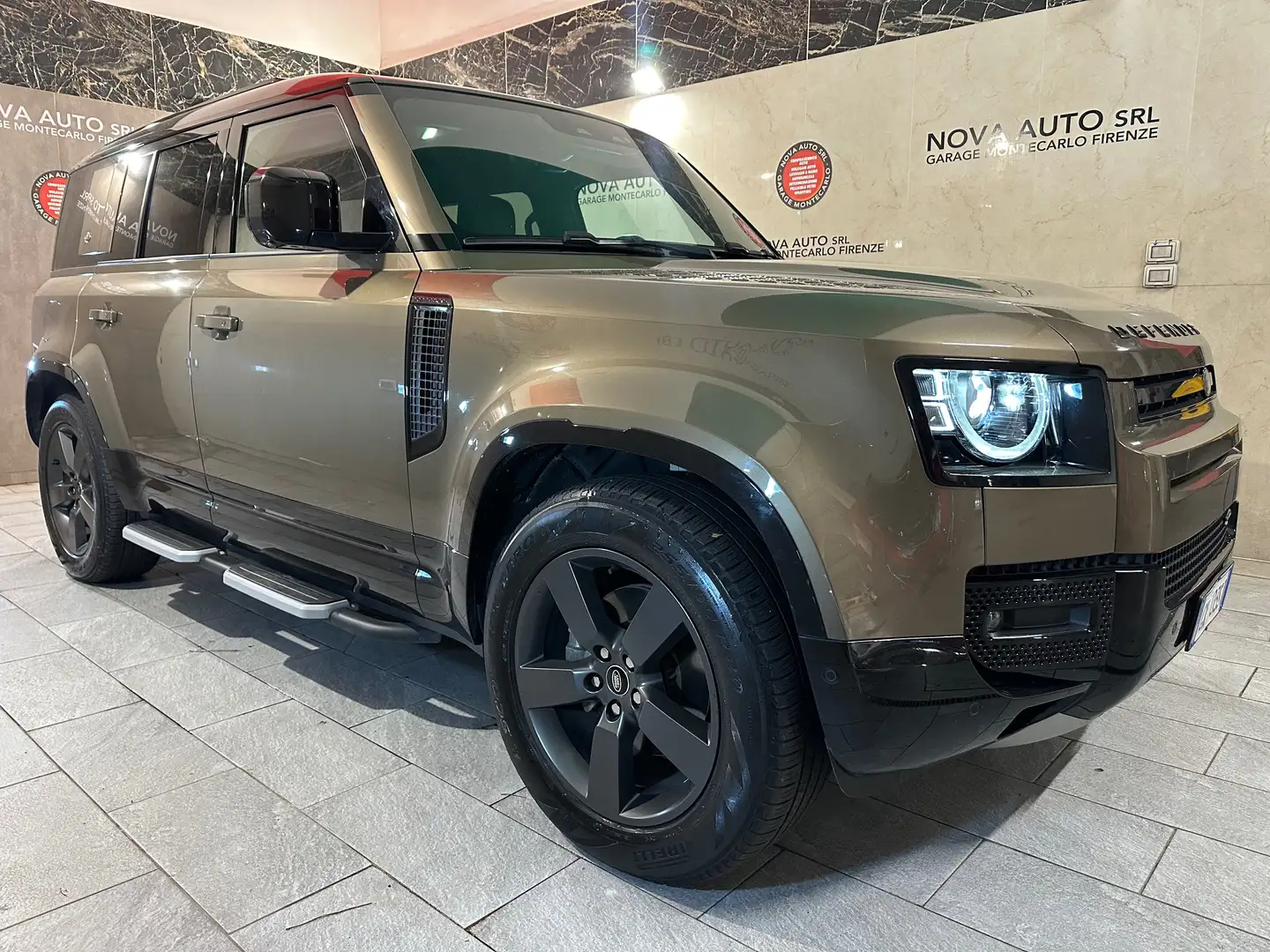 Land Rover Defender Defender 110 3.0d i6 mhev X-Dynamic HSE awd 250cv Bronze - 2