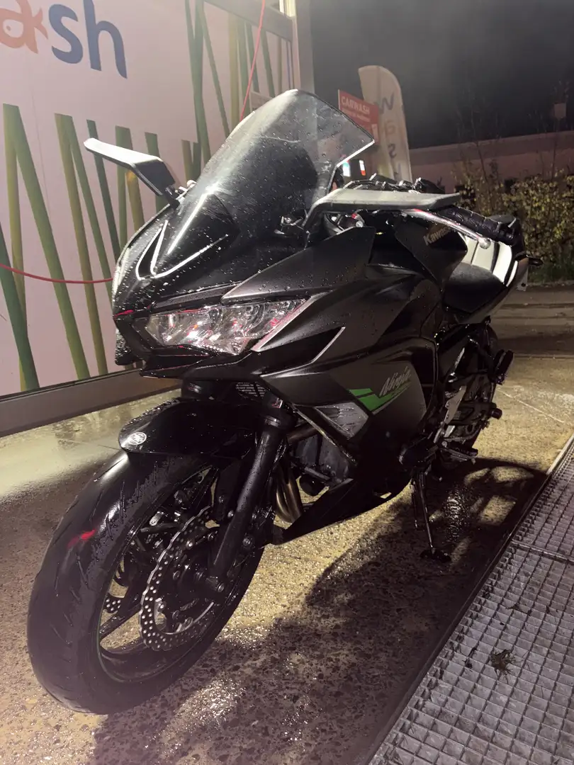 Kawasaki Ninja 650 A2 (35kw) Tout les entretiens chez Kawasaki à jou Noir - 1