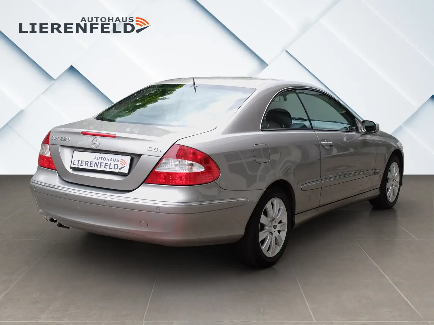 Mercedes-Benz CLK 220 CDI Elegance Automatik Leder 2.Hand Stříbrná - 2