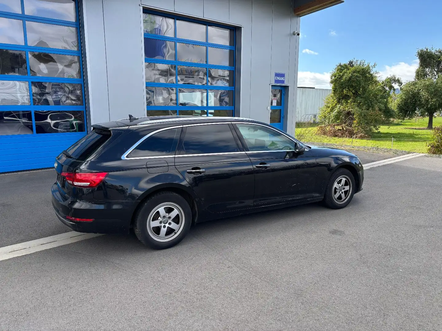 Audi A4 Avant design 2.0 TDi Aut. Xen für Gewerbe Schwarz - 2