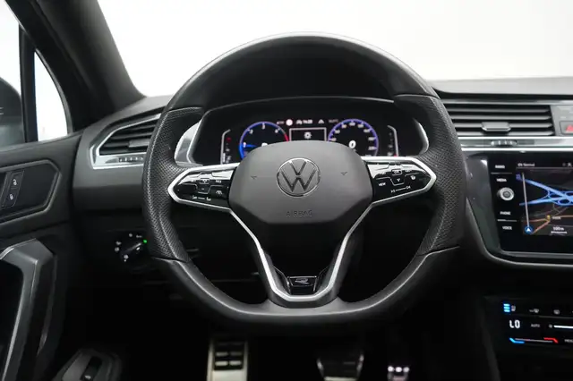 Volkswagen Tiguan Allspace view 13