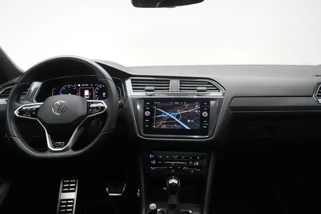 Volkswagen Tiguan Allspace view 12