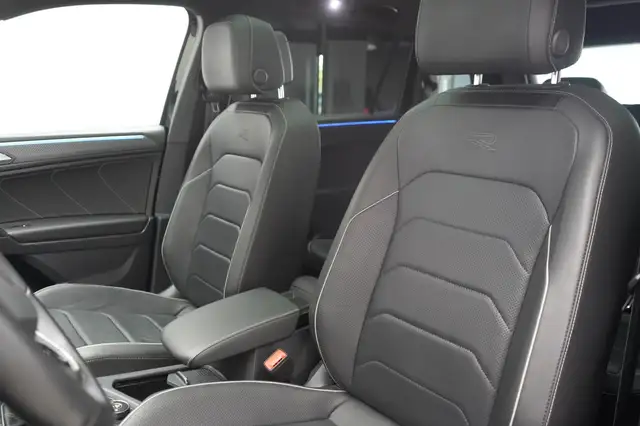 Volkswagen Tiguan Allspace view 9