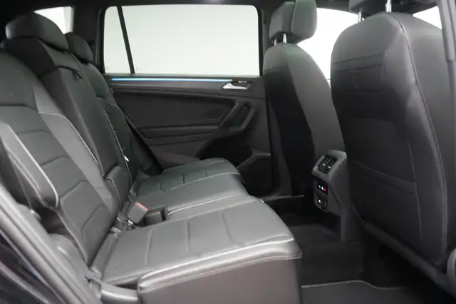 Volkswagen Tiguan Allspace view 7