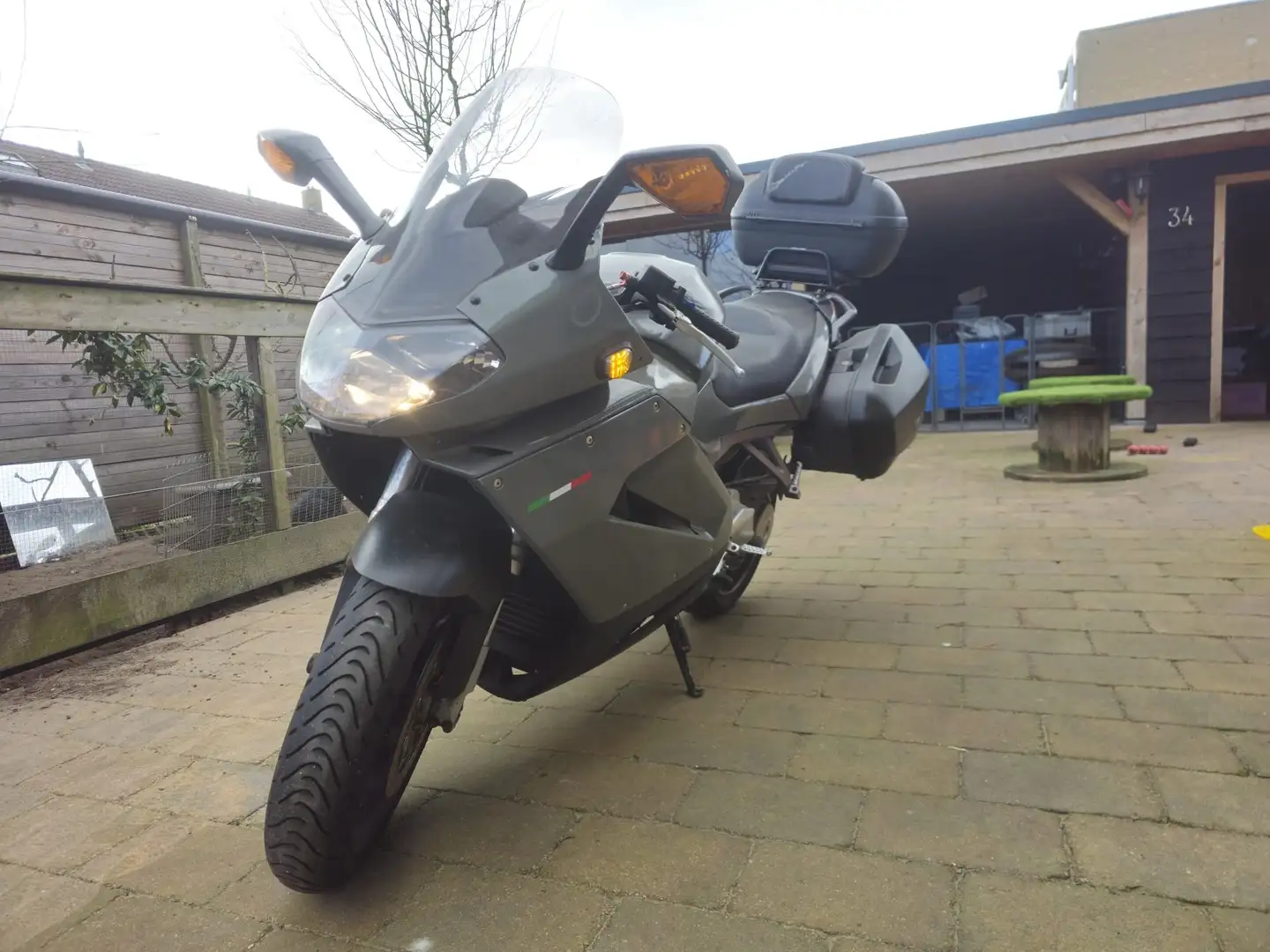 Aprilia RST 1000 1000cc Grijs - 2