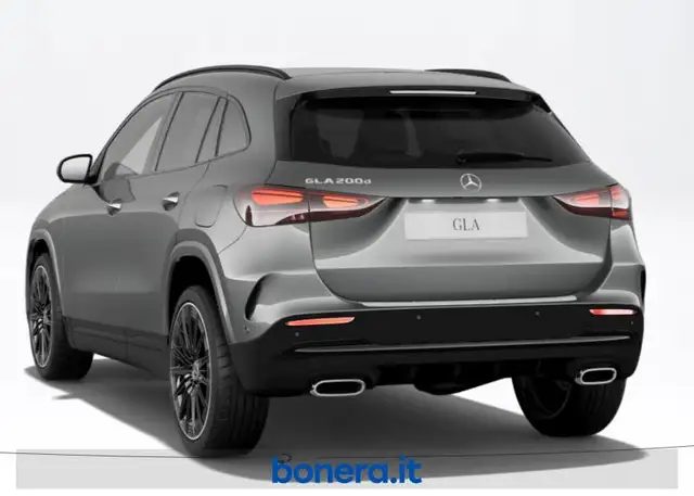Mercedes-Benz Gla view 4