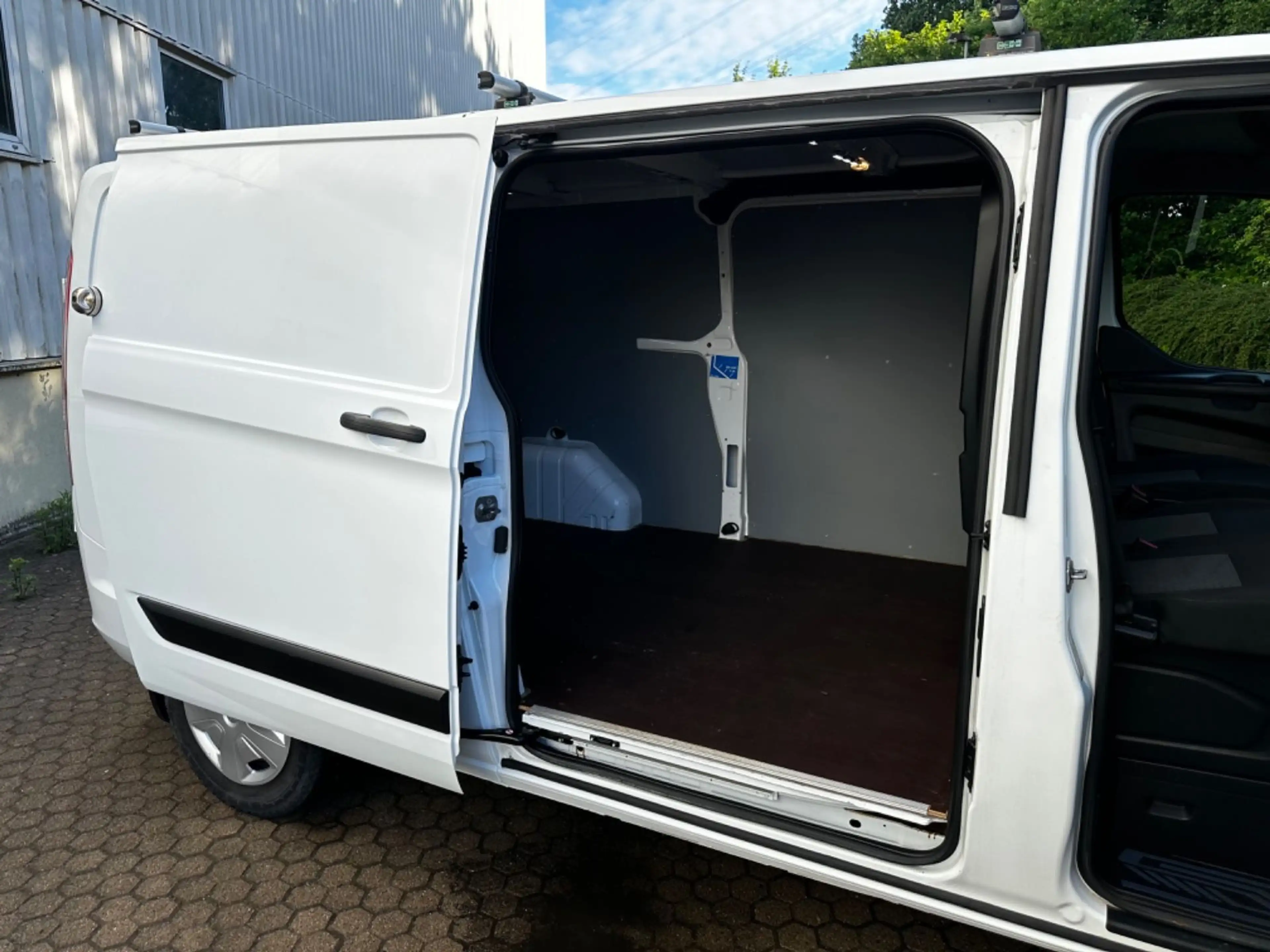 Ford Transit Custom 2.0TDCi Kasten 320 L2*AHK*130PS — photo 7