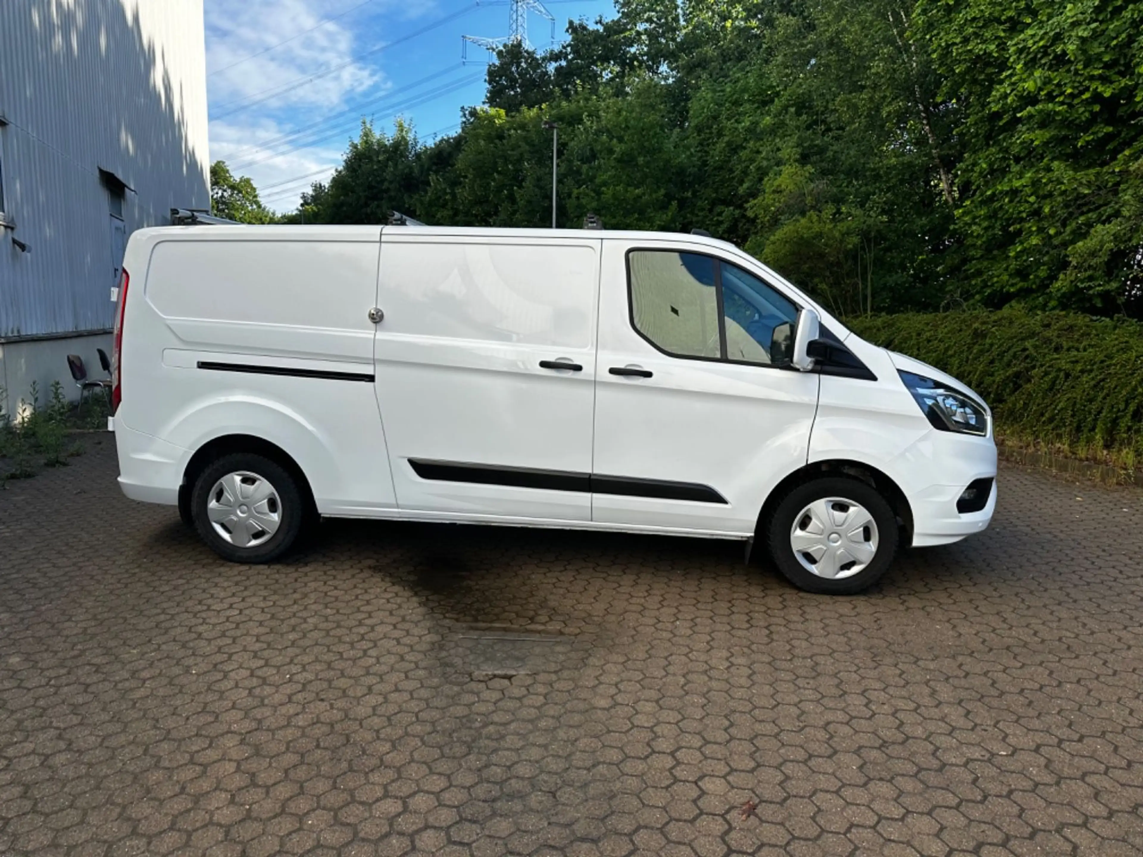Ford Transit Custom 2.0TDCi Kasten 320 L2*AHK*130PS — photo 10