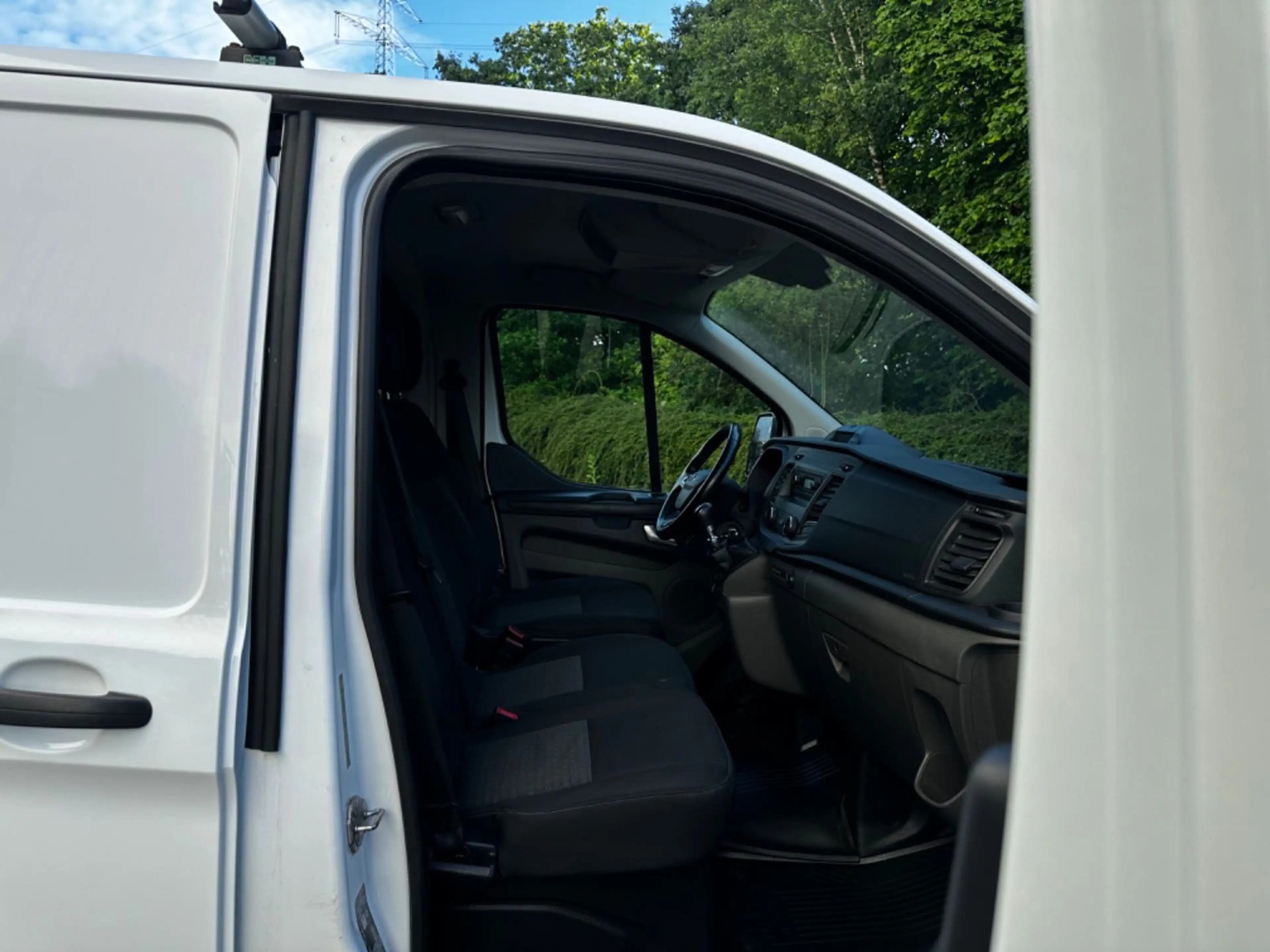 Ford Transit Custom 2.0TDCi Kasten 320 L2*AHK*130PS — photo 13