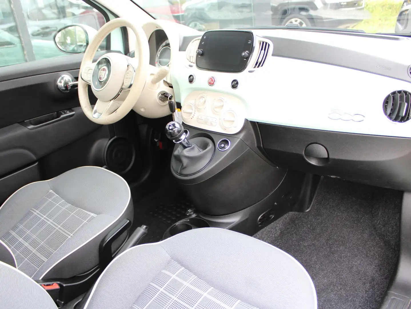 Fiat 500 1.2 Lounge | Apple Carplay / Panoramadak / Airco Grün - 2