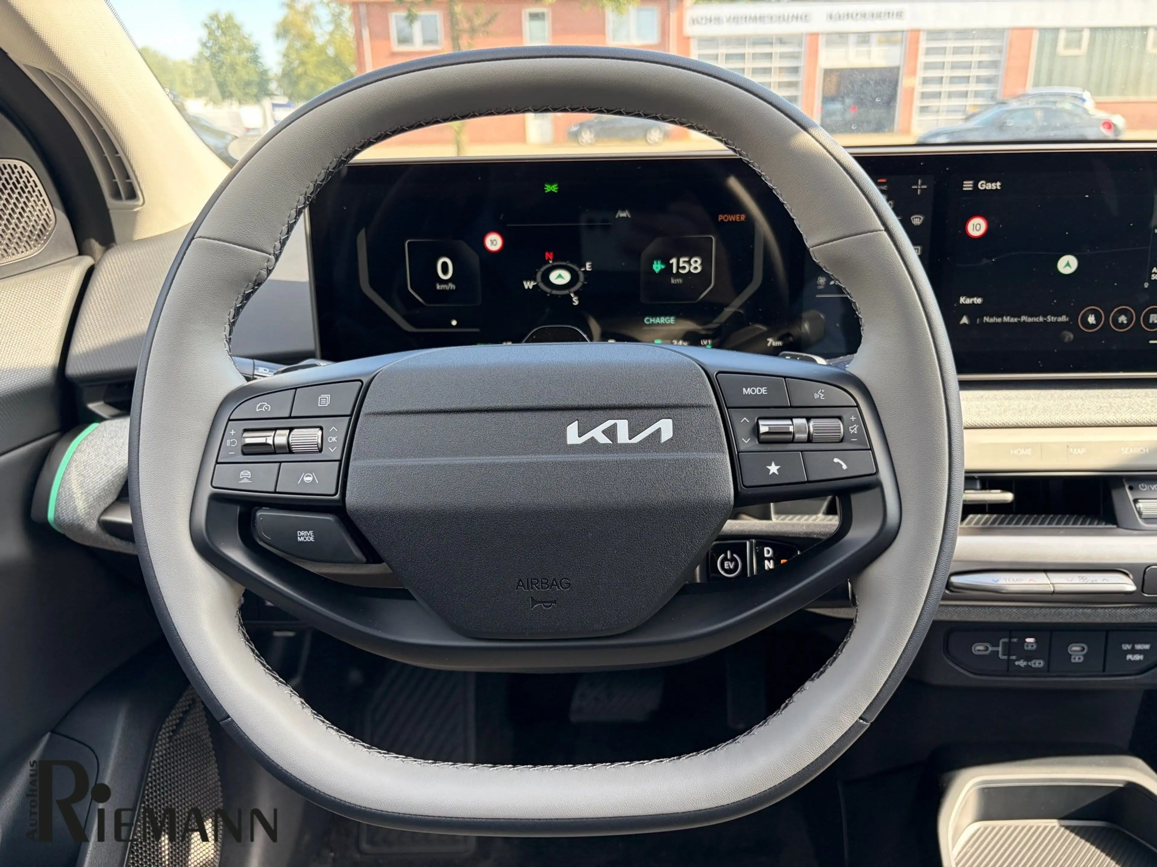 Kia EV4 81,4-kWh Earth + DriveWise-ADAS-Paket — photo 13