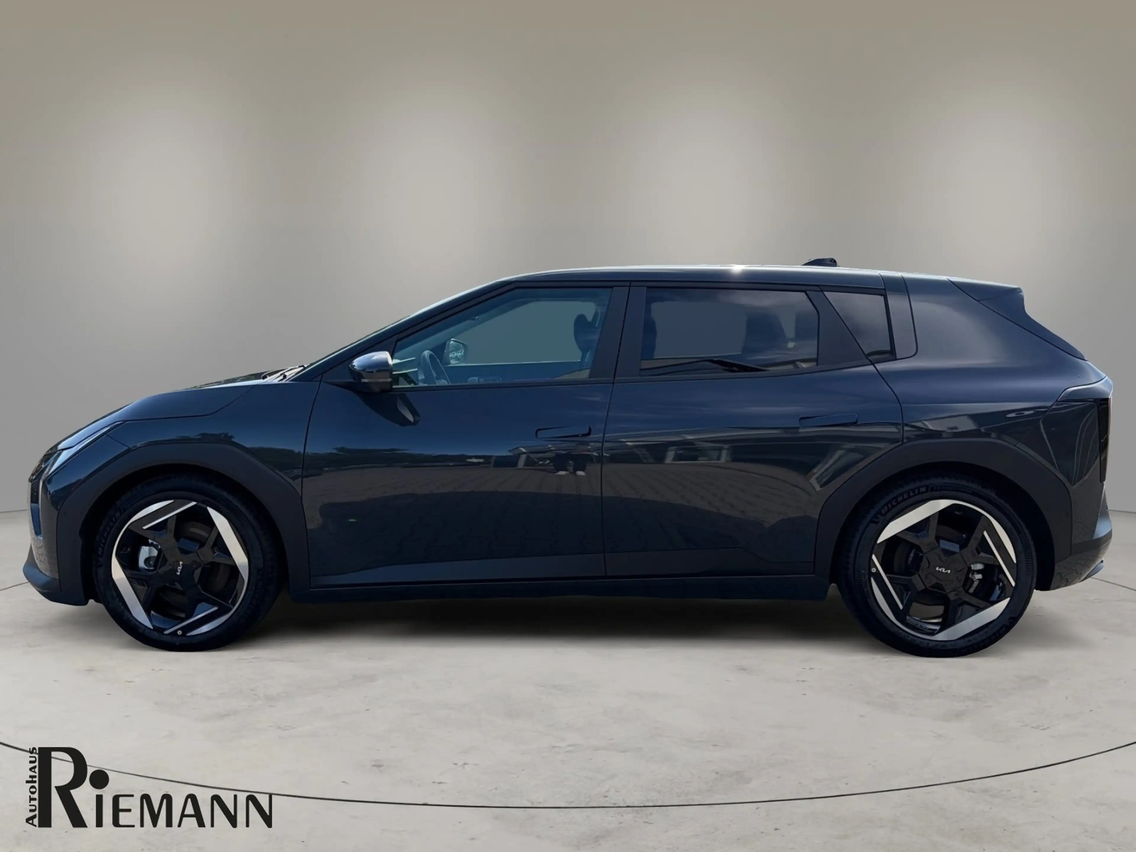 Kia EV4 81,4-kWh Earth + DriveWise-ADAS-Paket — photo 6