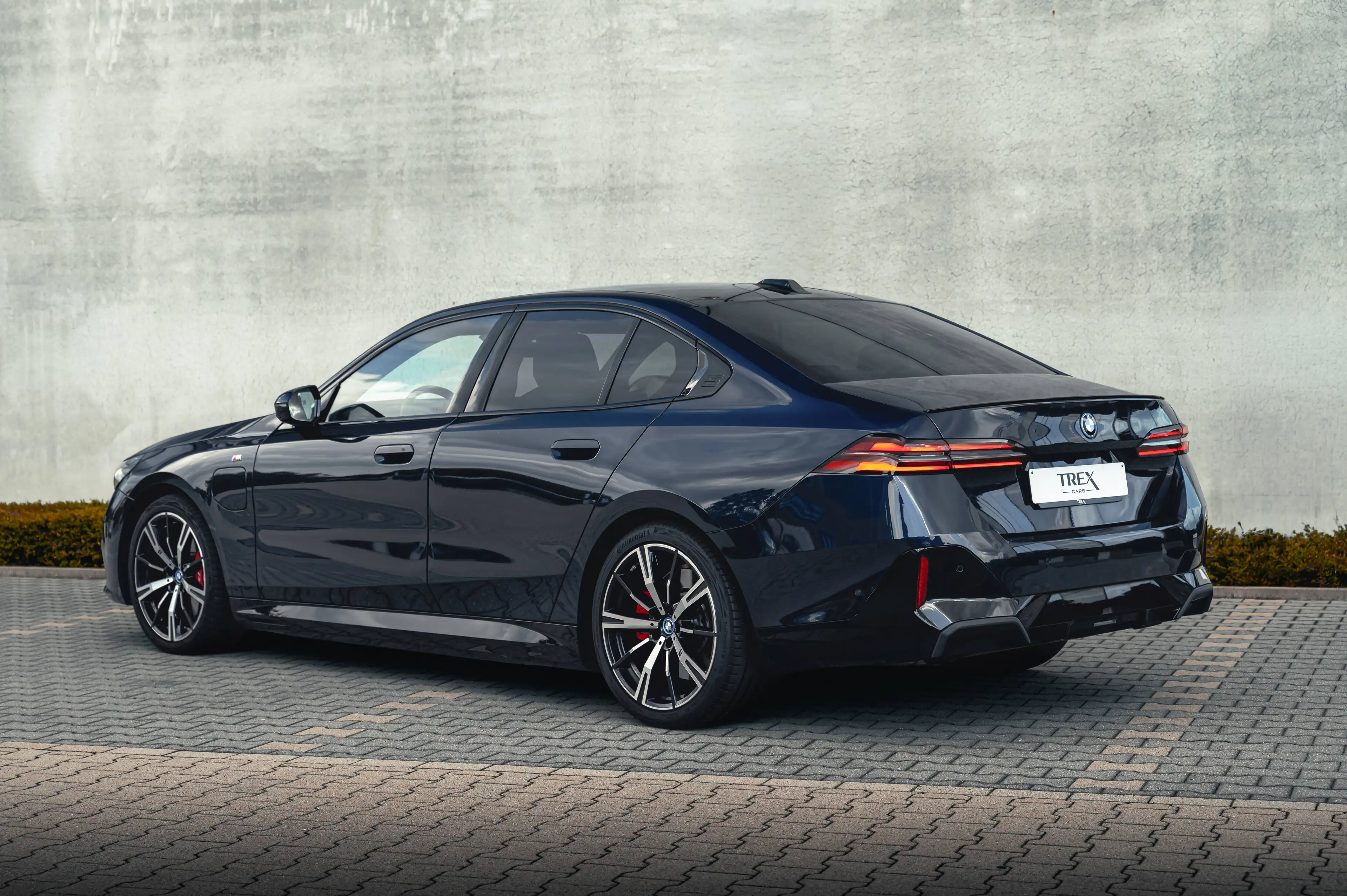 BMW 550 e xDrive M Sportpakket Pro/ Iconic Glow/ HUD/ Pano/ 360°/ Bowers&Wilkins/ Stoelventilatie — photo 7