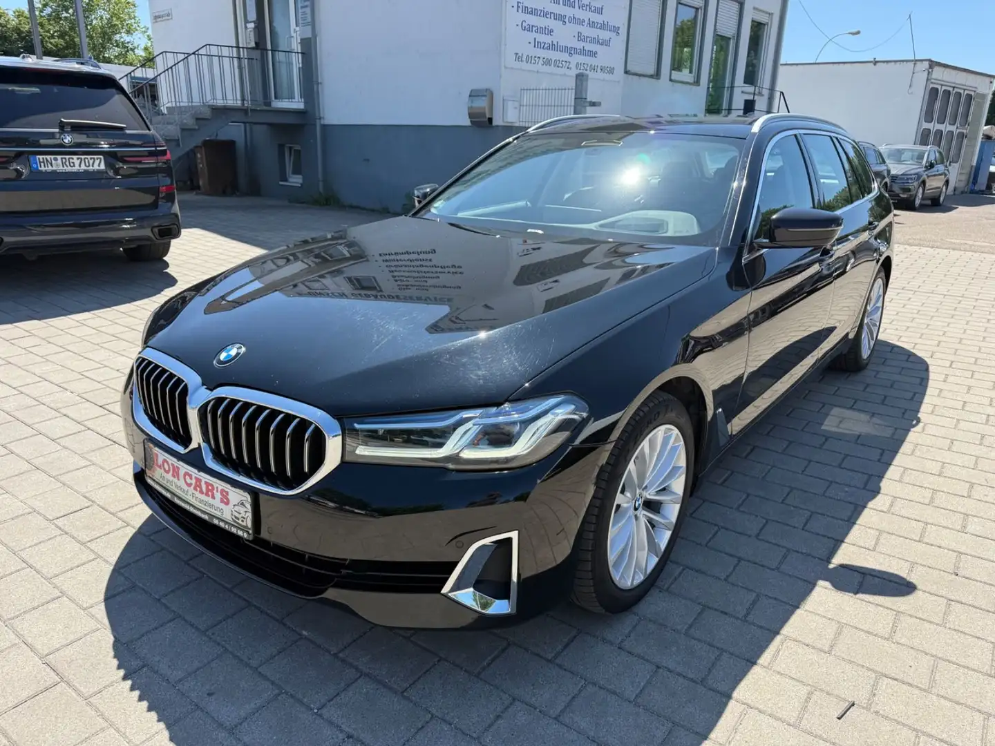 BMW 520 xDrive Luxury Line/ Head-UP/Leder/Keyless-Go Schwarz - 1