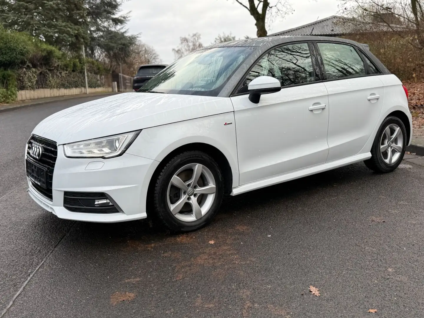 Audi A1 Sportback,S-Line,Navi,LED Weiß - 2