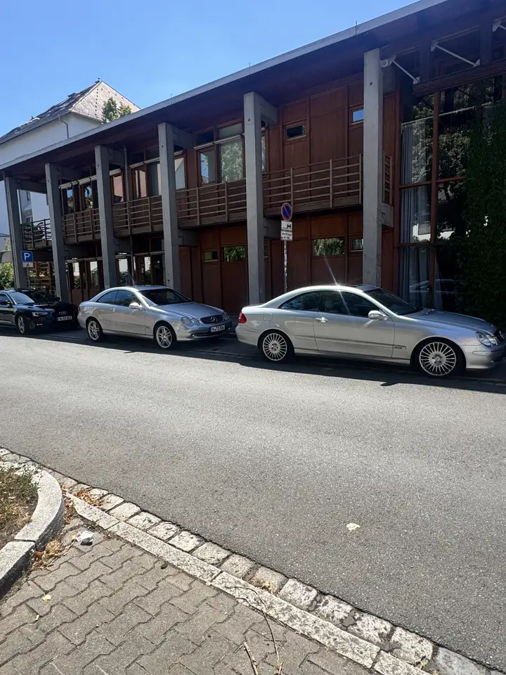 Mercedes-Benz CLK 320