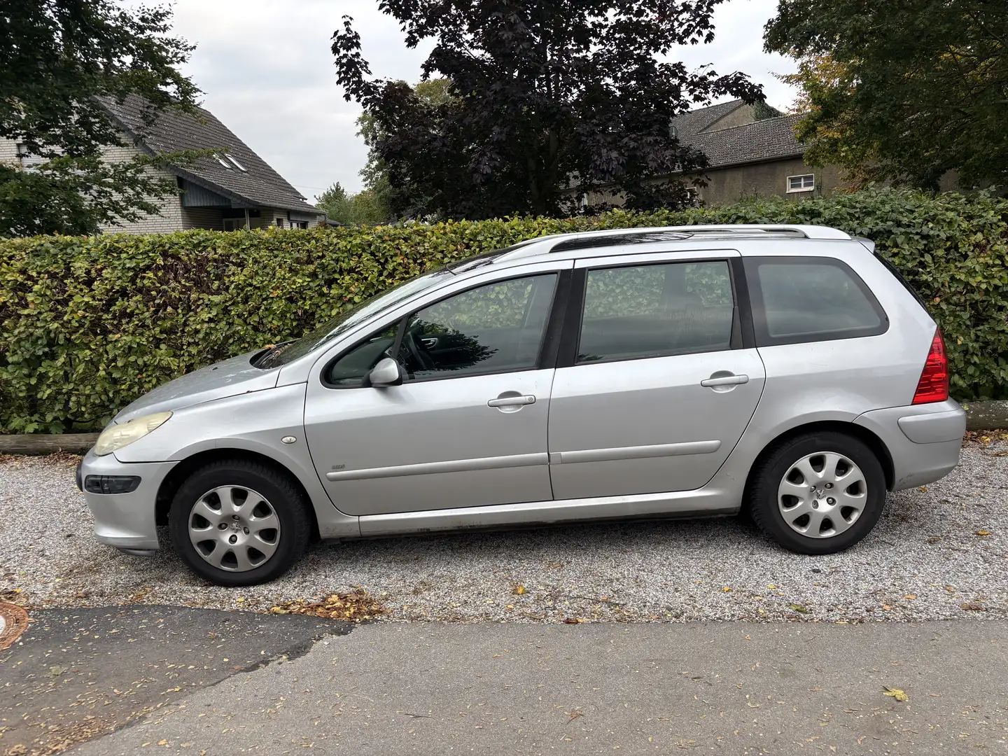 Peugeot 307 SW Grand Filou Cool Серый - 2