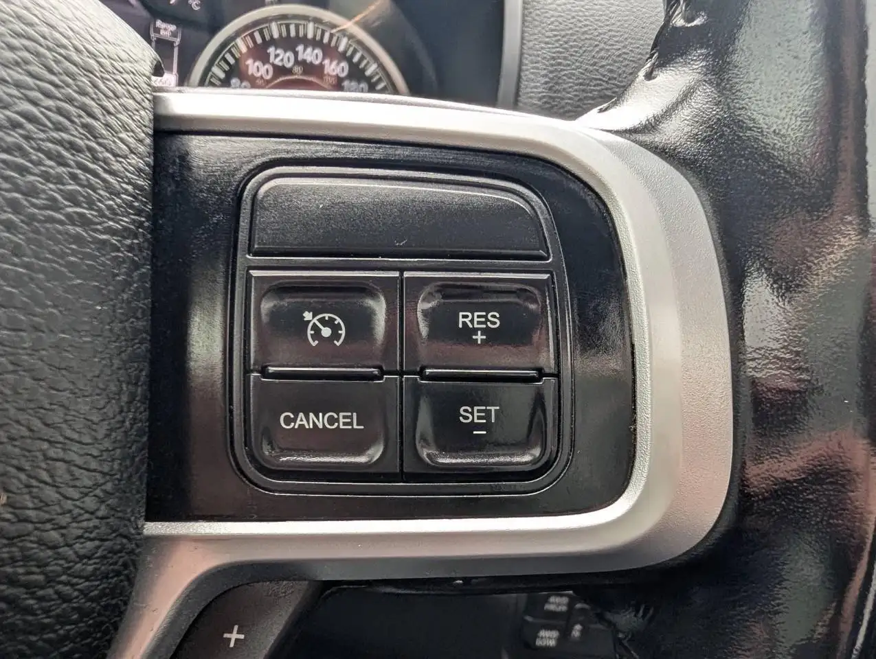 RAM 3500 снимка RAM 3500