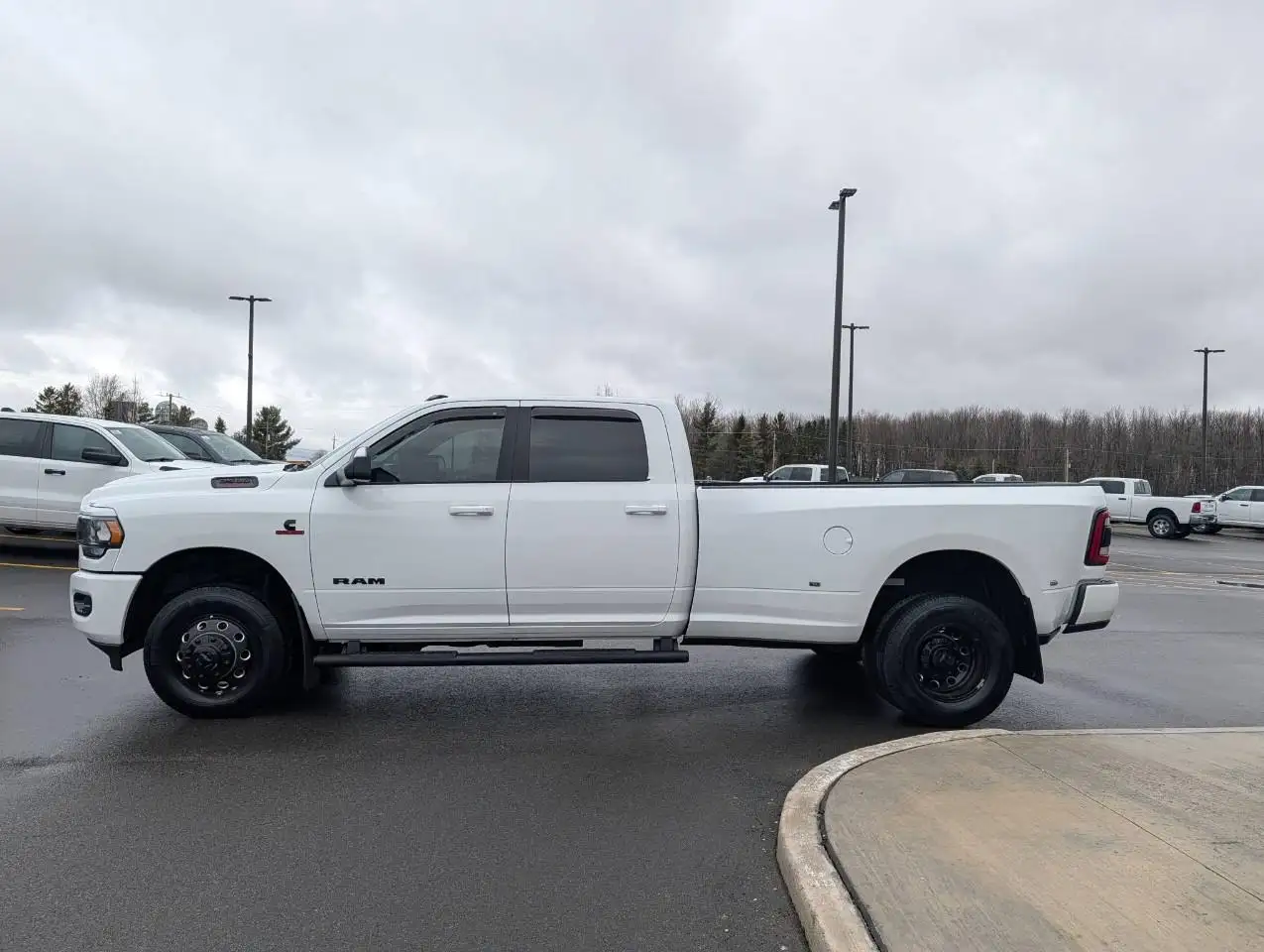 RAM 3500 снимка RAM 3500