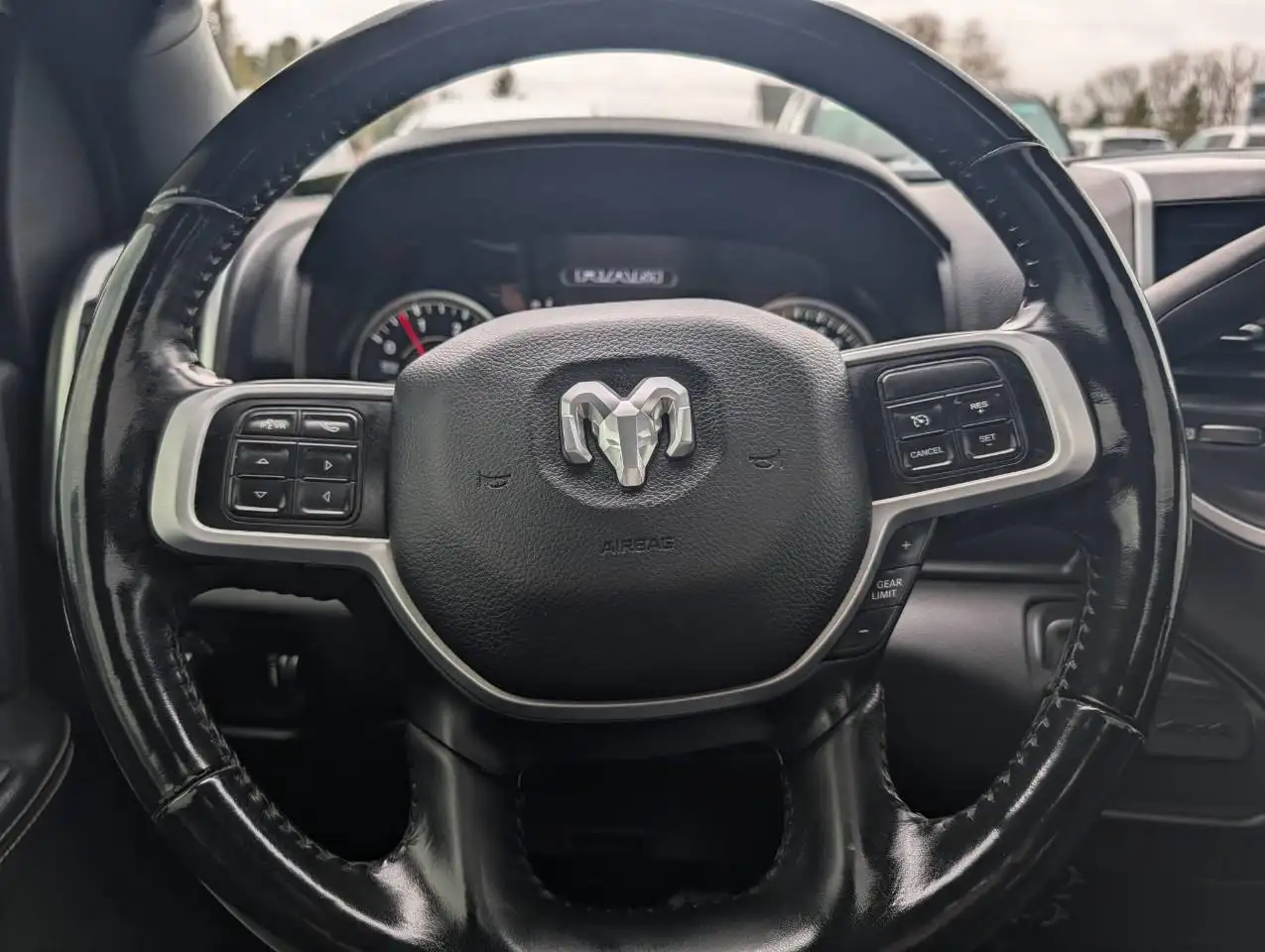 RAM 3500 снимка RAM 3500