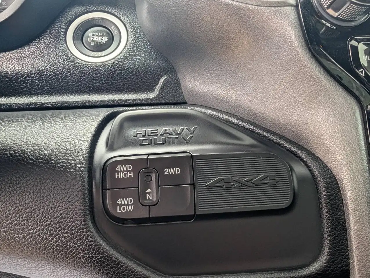 RAM 3500 снимка RAM 3500