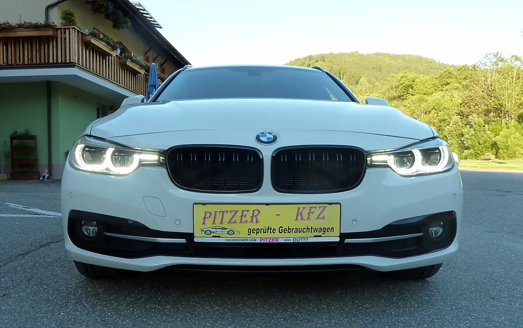 BMW 318 d Touring Weiß - 1